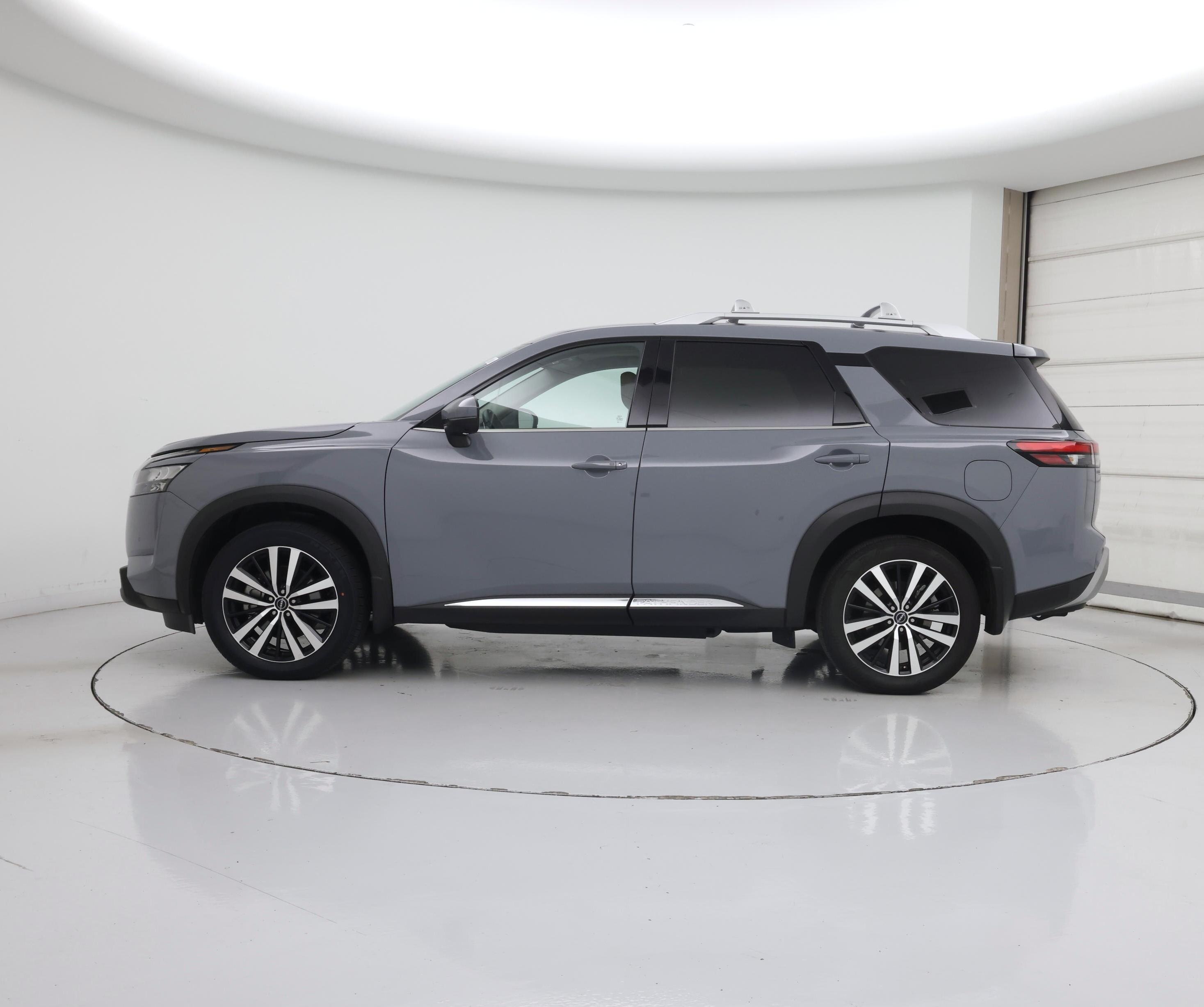 Thumbnail: 2025 Nissan Pathfinder - 3