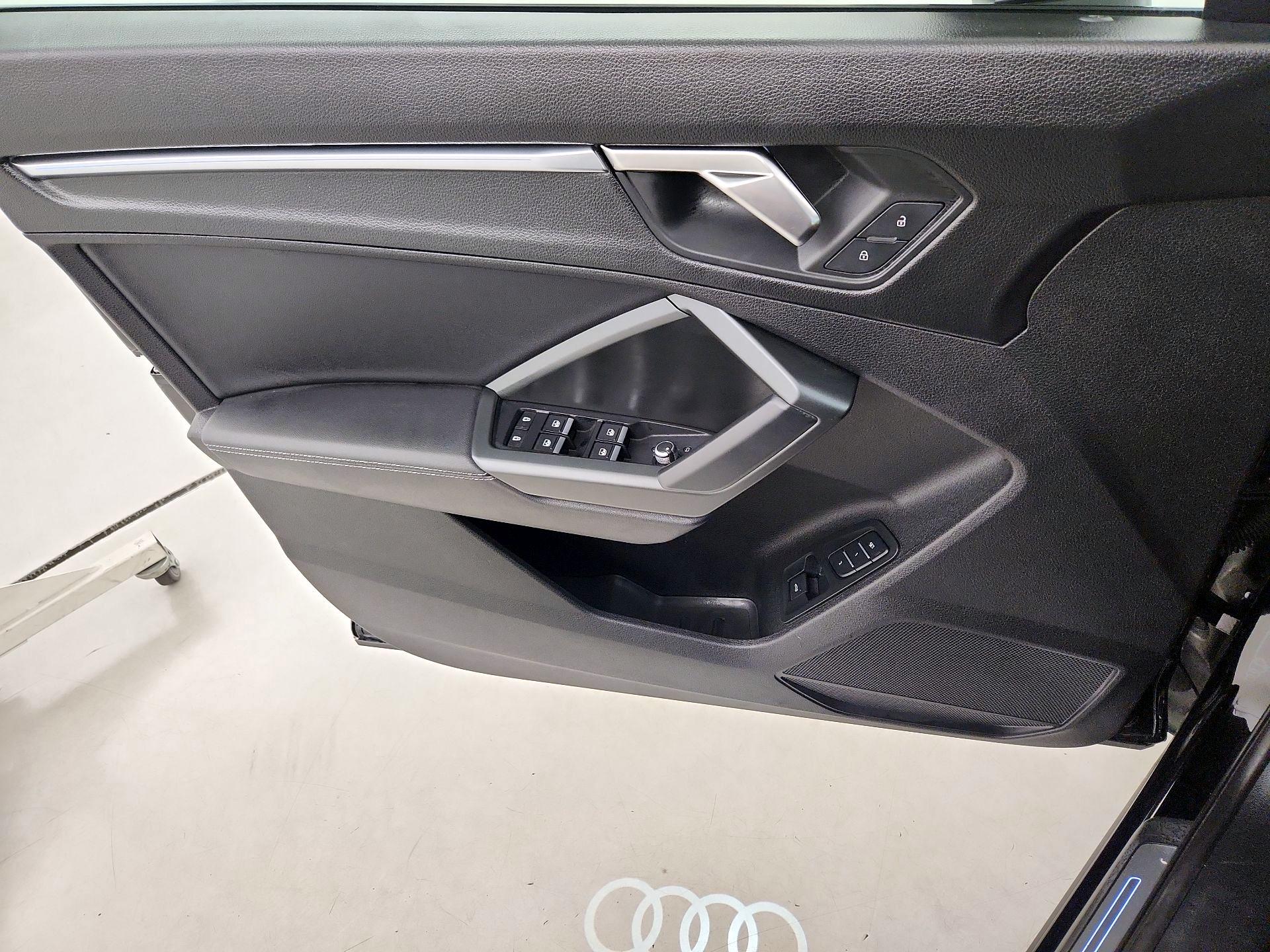 Thumbnail: 2023 Audi Q3 - 12