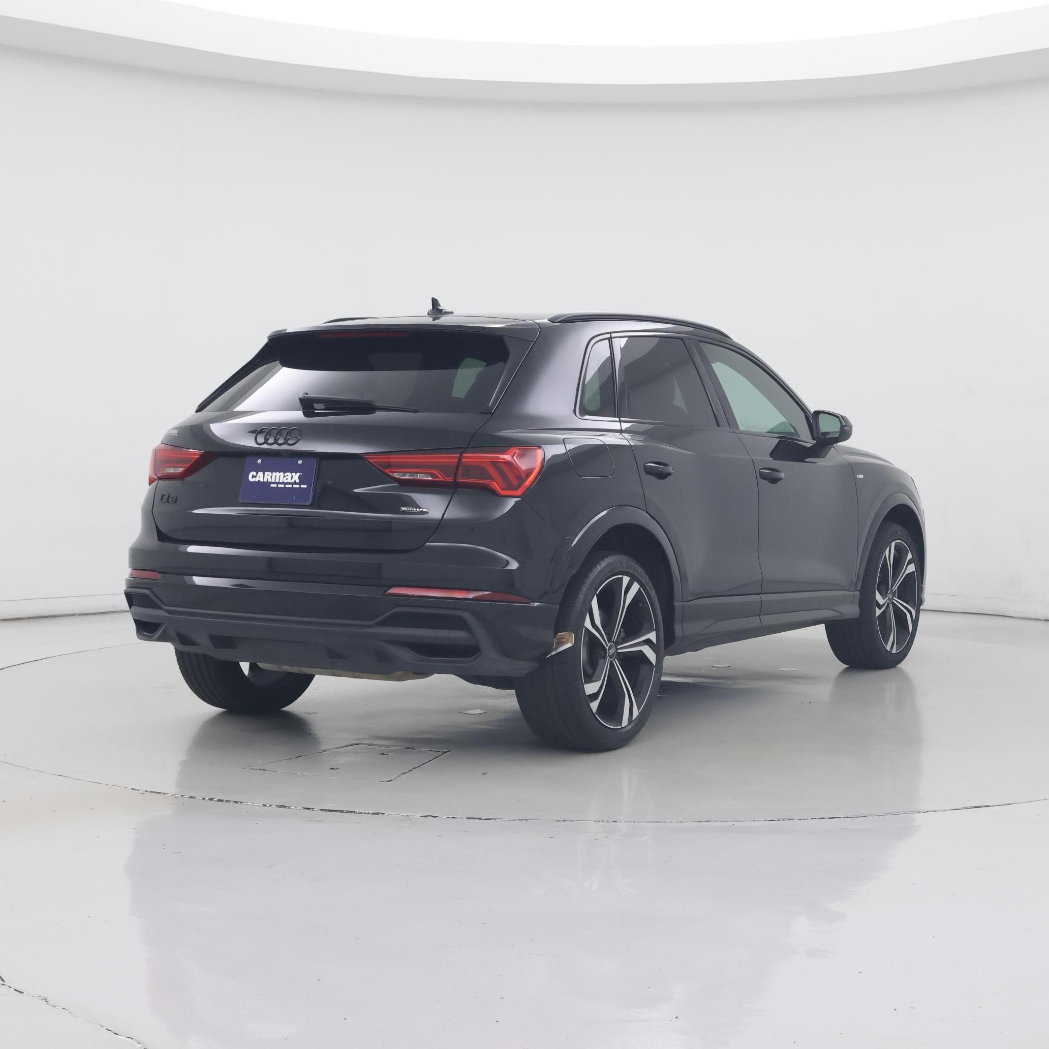 Thumbnail: 2023 Audi Q3 - 8