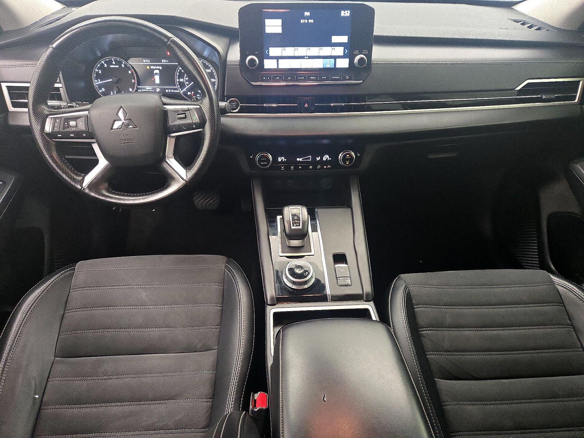 Thumbnail: 2024 Mitsubishi Outlander - 9