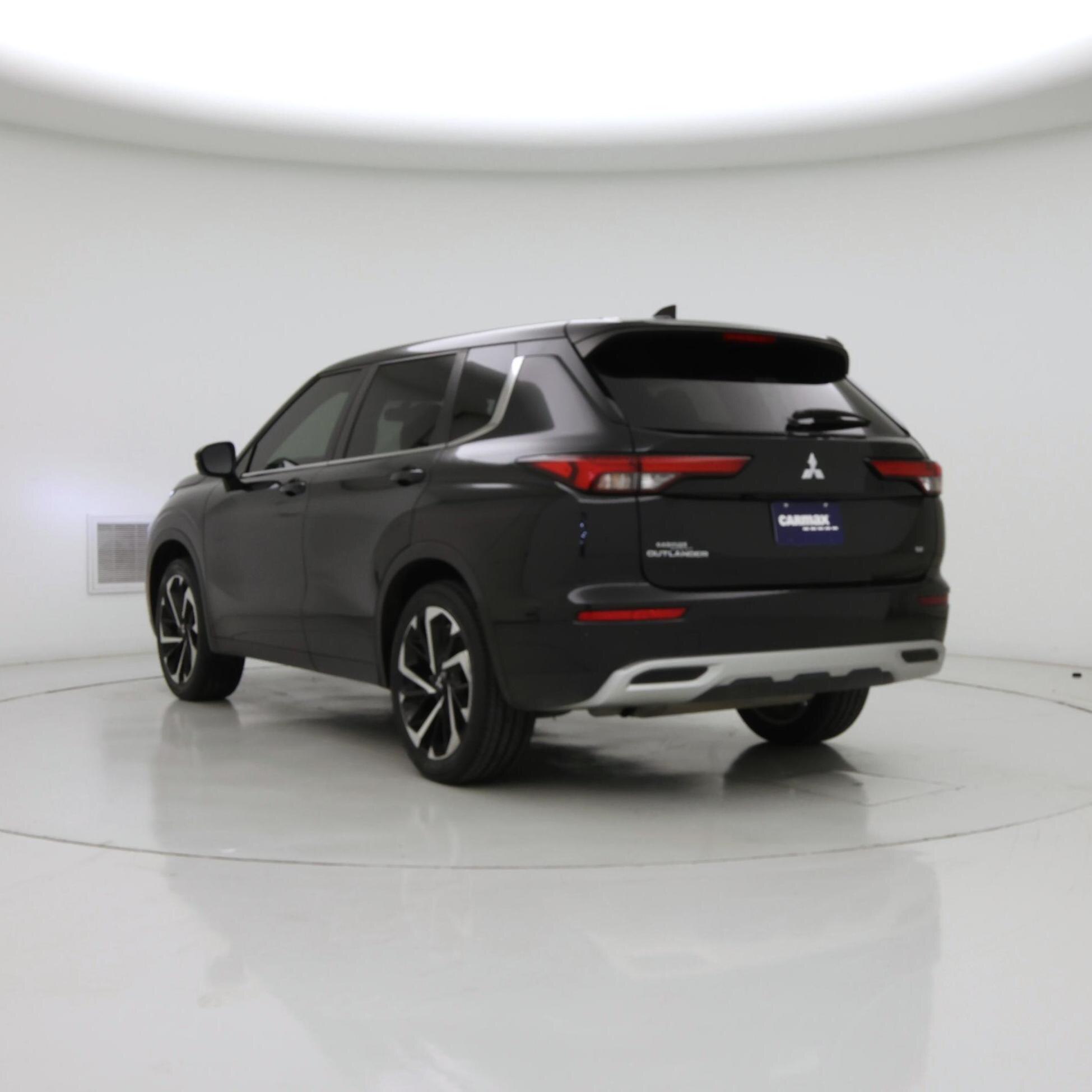Thumbnail: 2024 Mitsubishi Outlander - 2