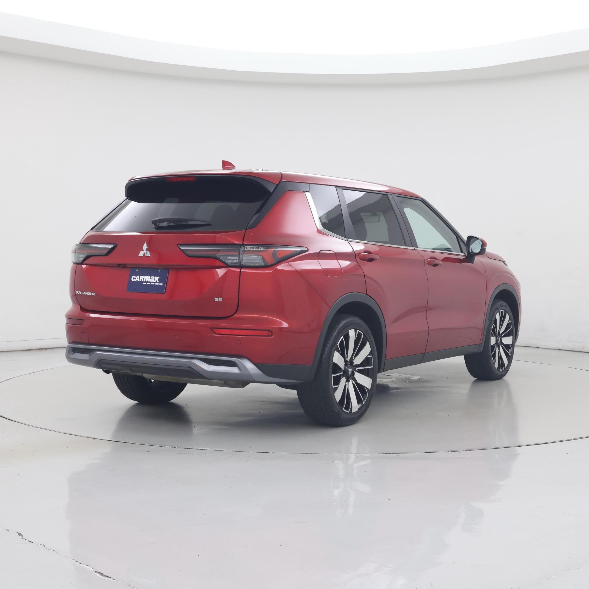 Thumbnail: 2025 Mitsubishi Outlander - 8