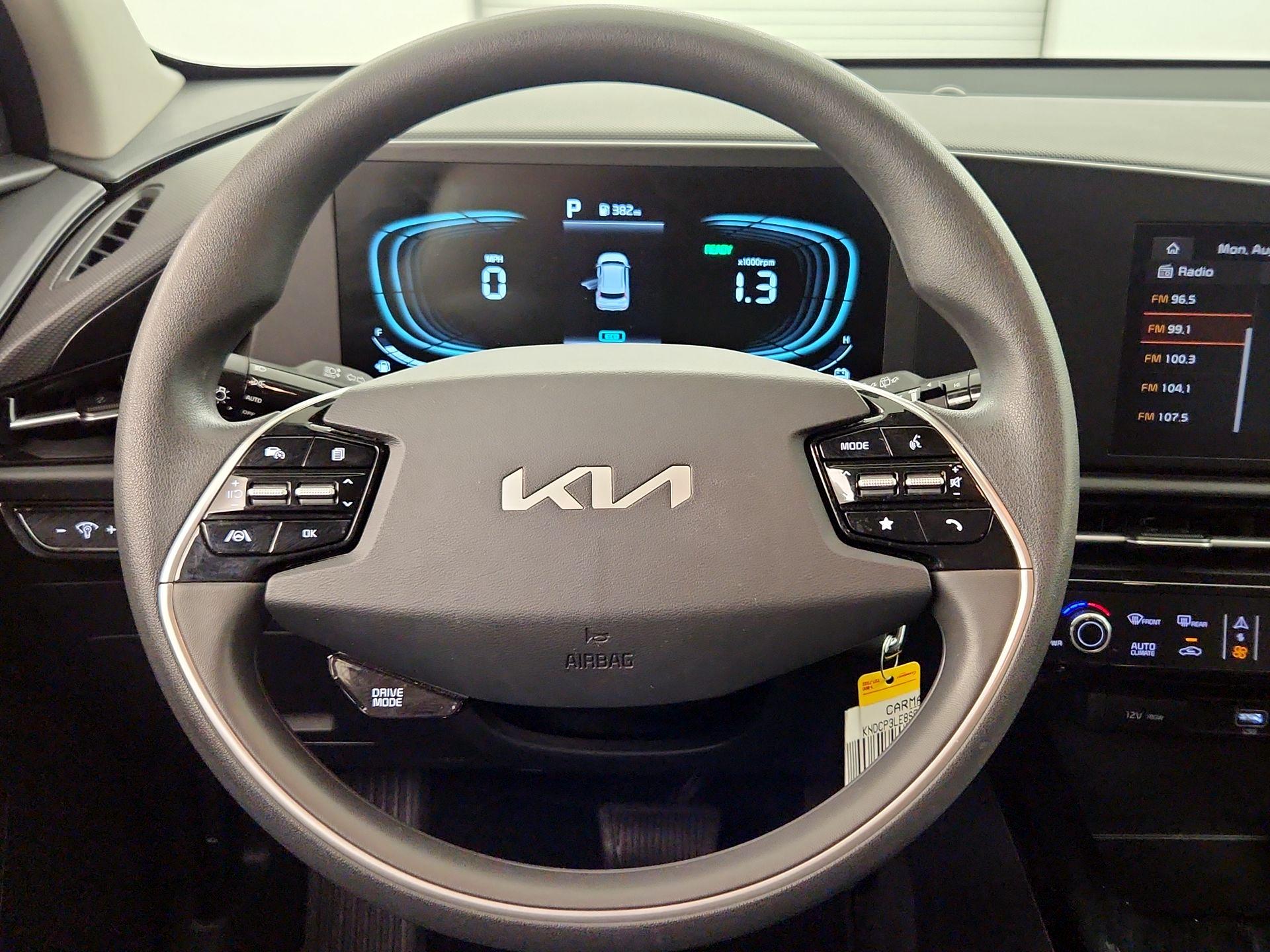 Thumbnail: 2025 Kia Niro - 10