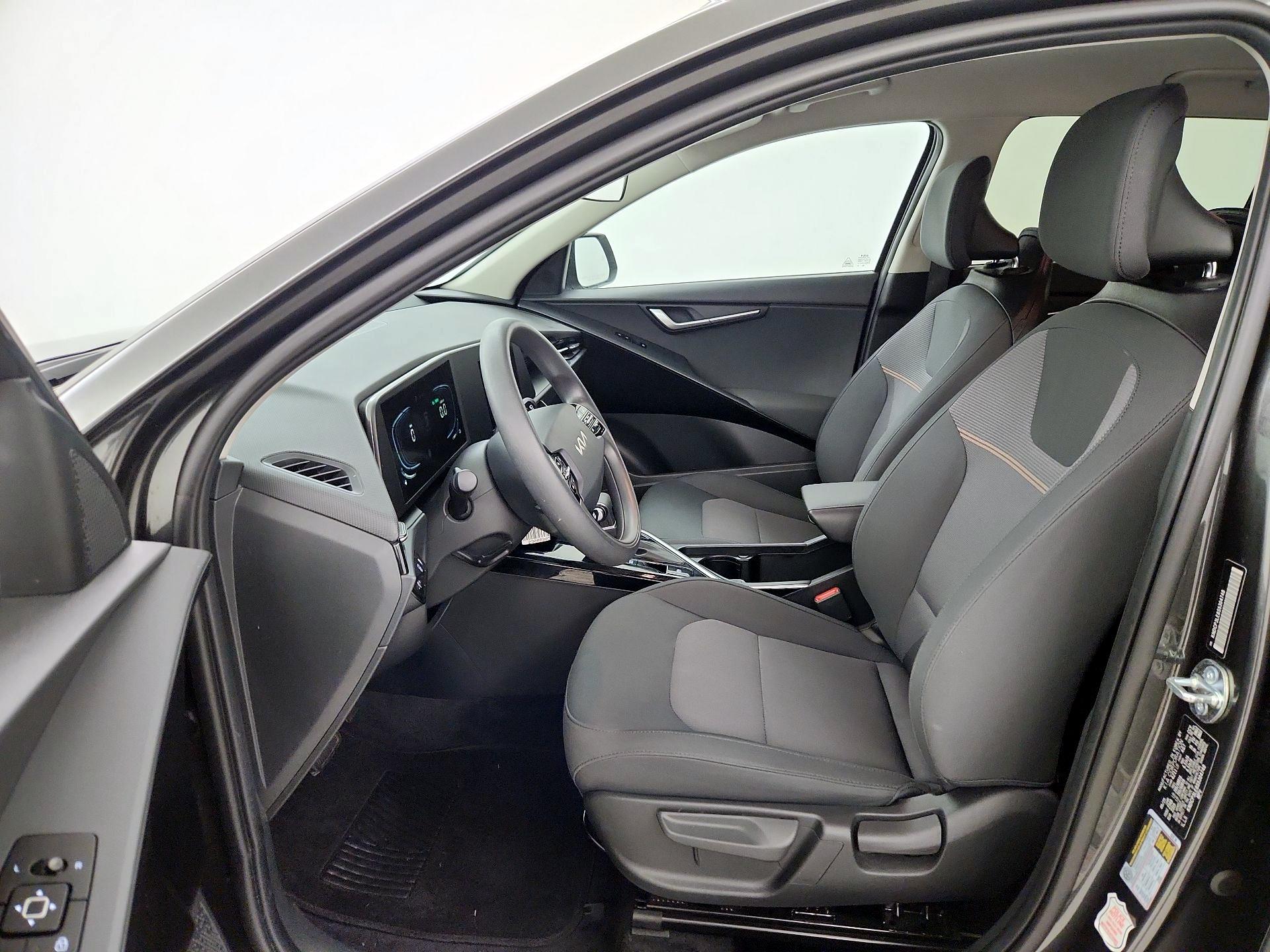 Thumbnail: 2025 Kia Niro - 11