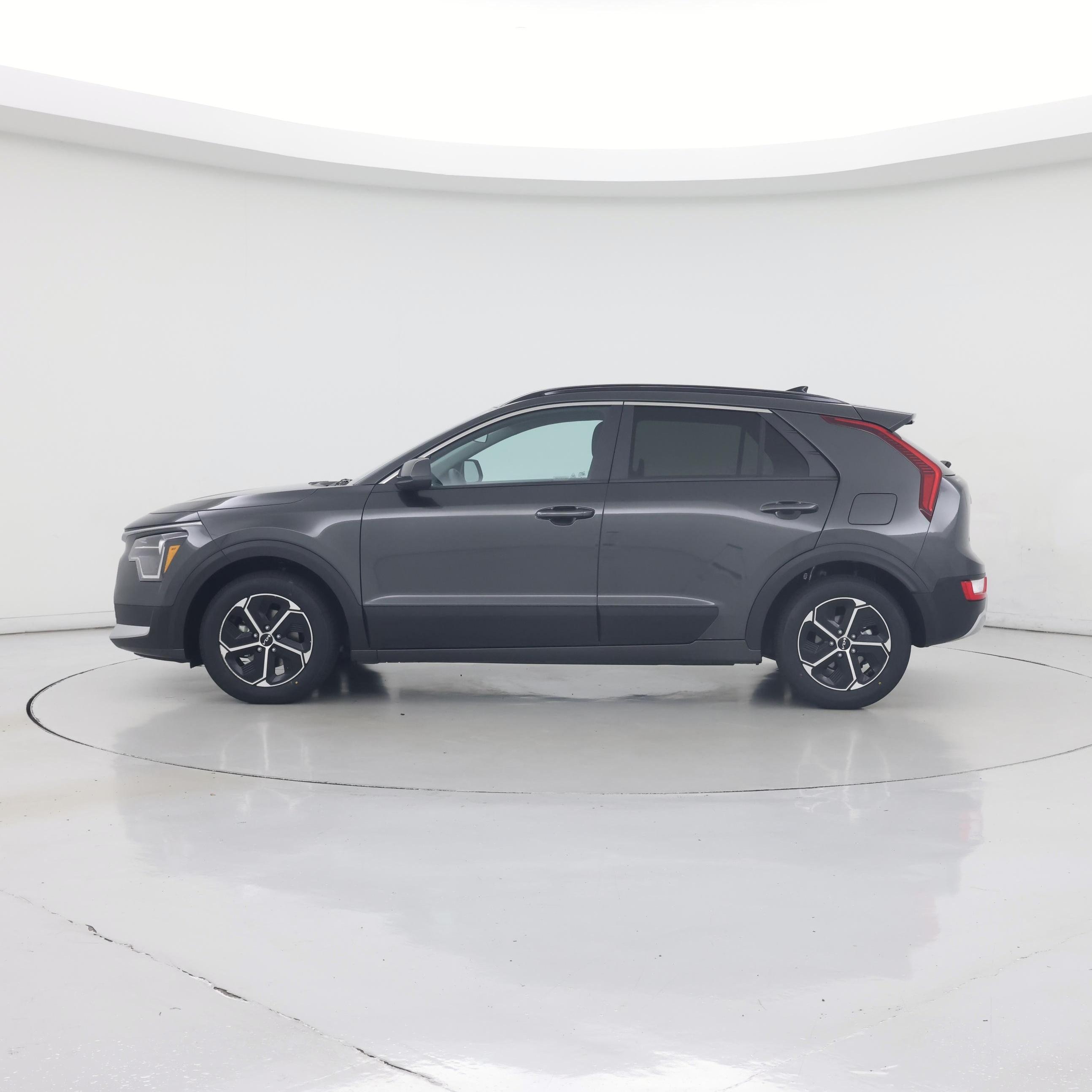 Thumbnail: 2025 Kia Niro - 3