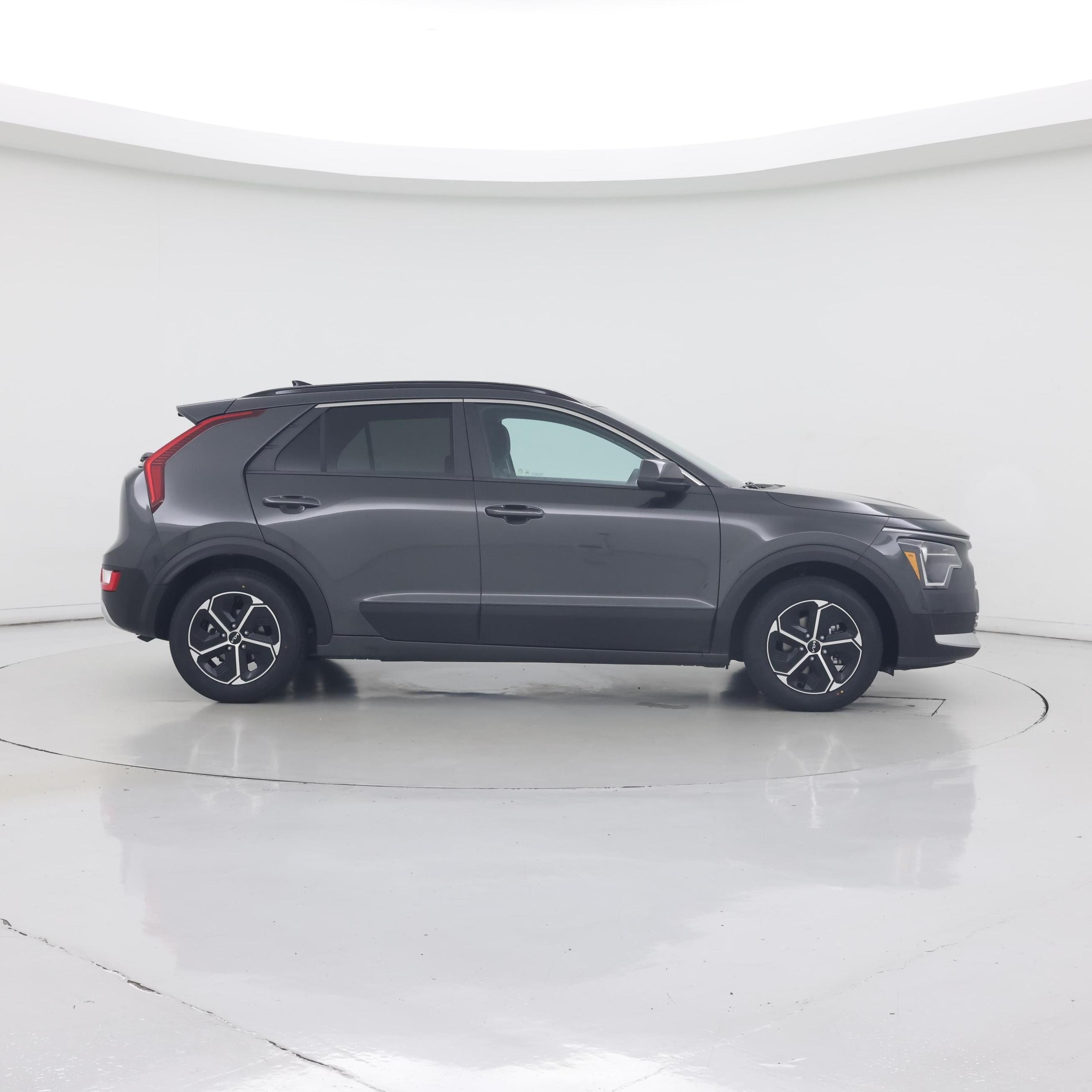 Thumbnail: 2025 Kia Niro - 7