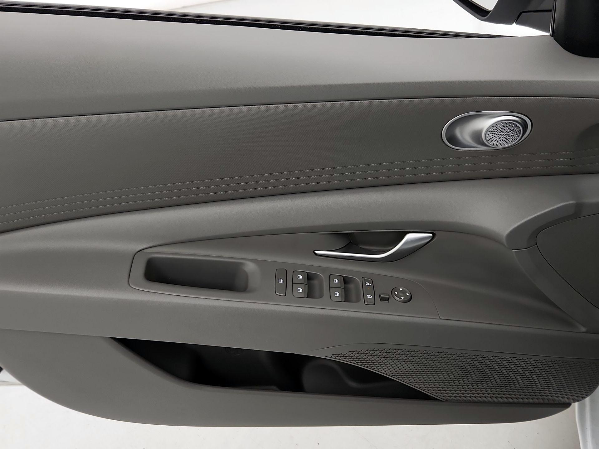 Thumbnail: 2025 Hyundai Elantra - 12