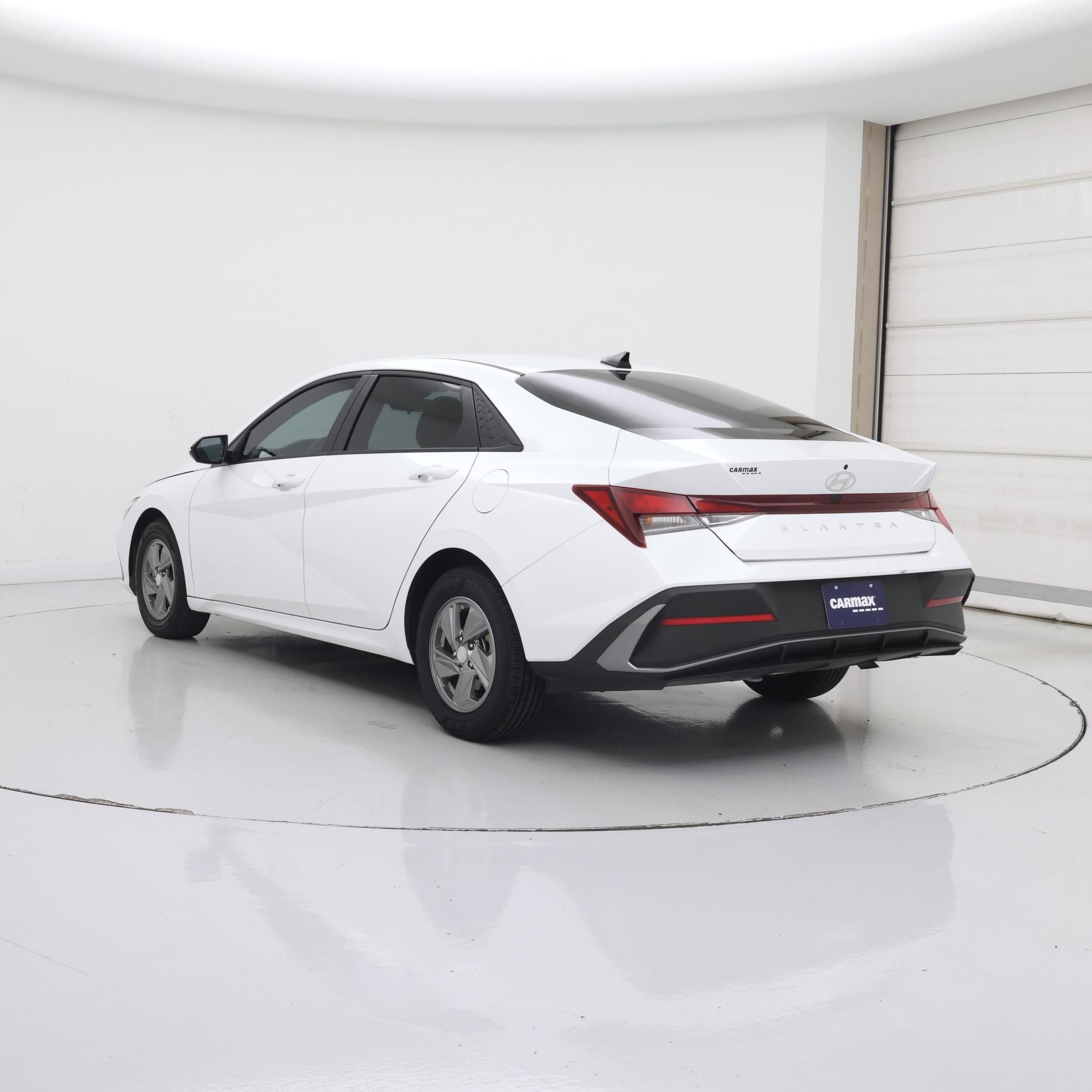 Thumbnail: 2025 Hyundai Elantra - 2