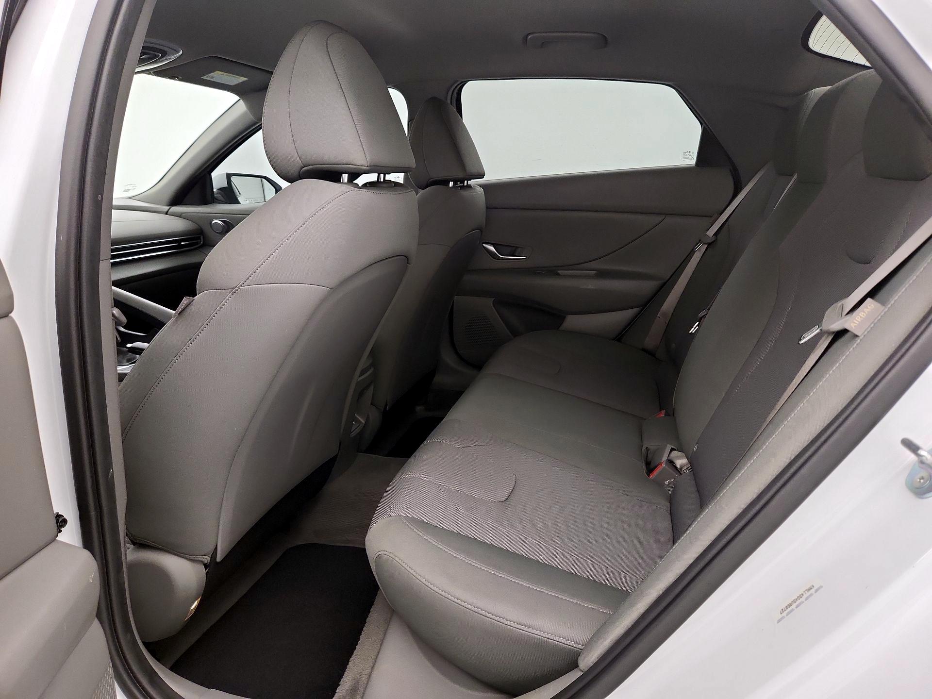 Thumbnail: 2025 Hyundai Elantra - 19
