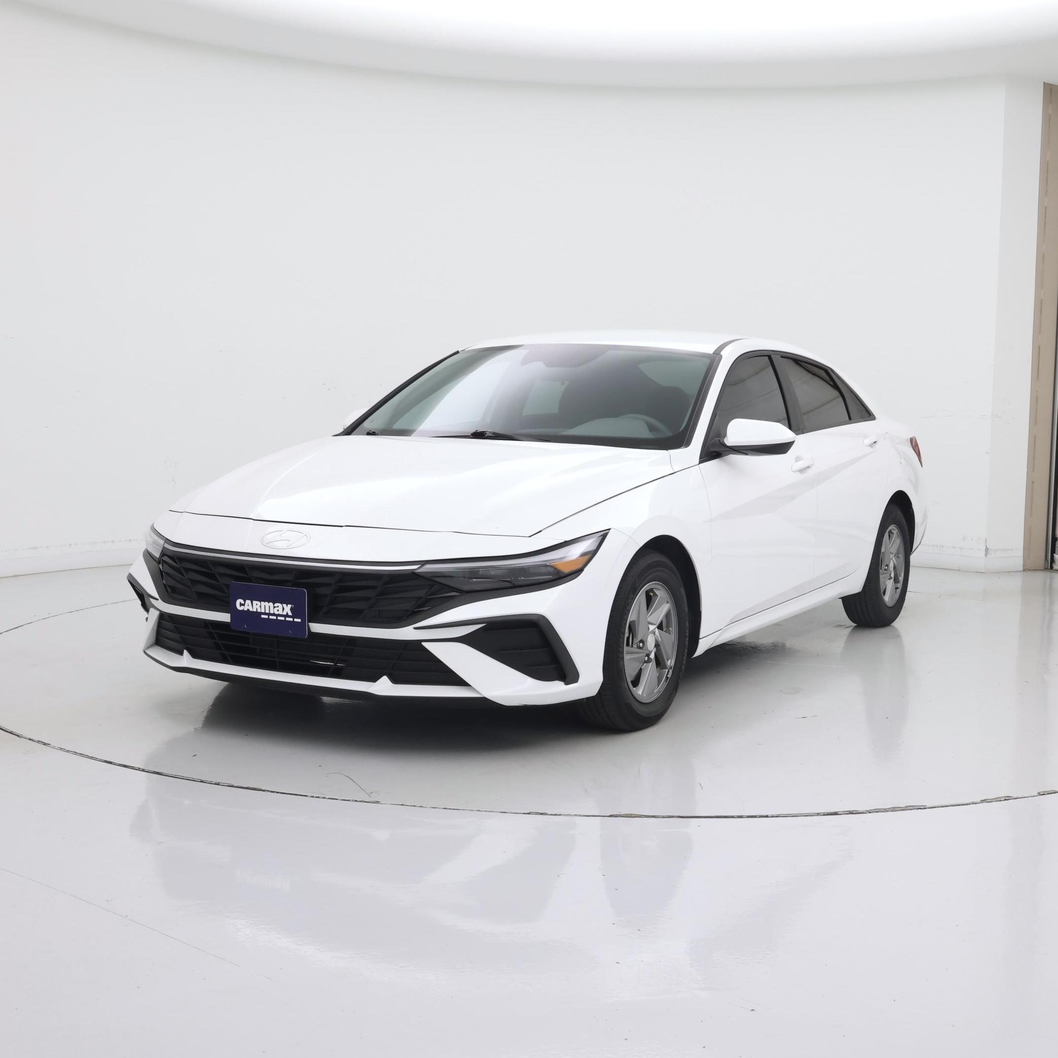Thumbnail: 2025 Hyundai Elantra - 4