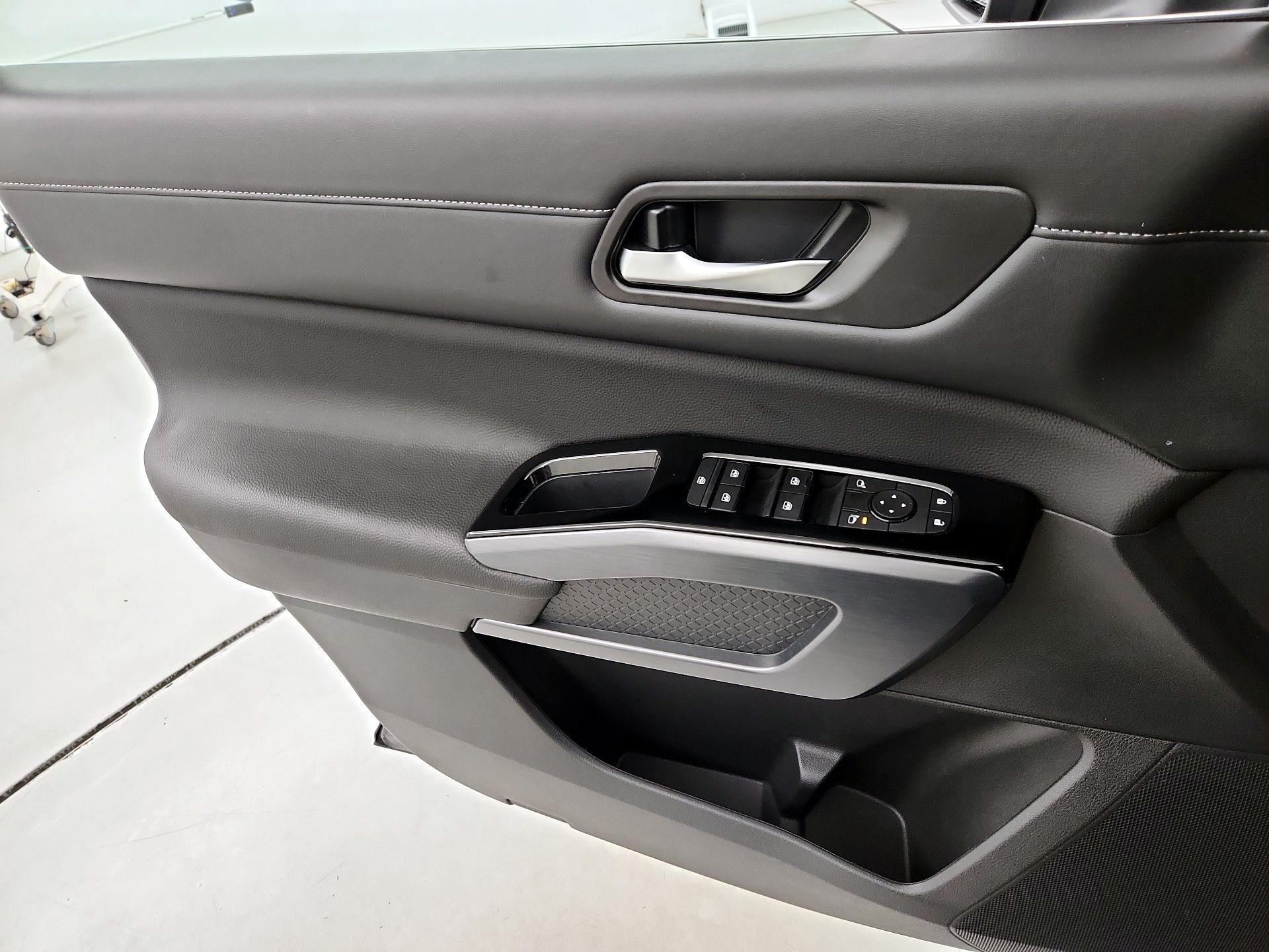 Thumbnail: 2025 Nissan Pathfinder - 12