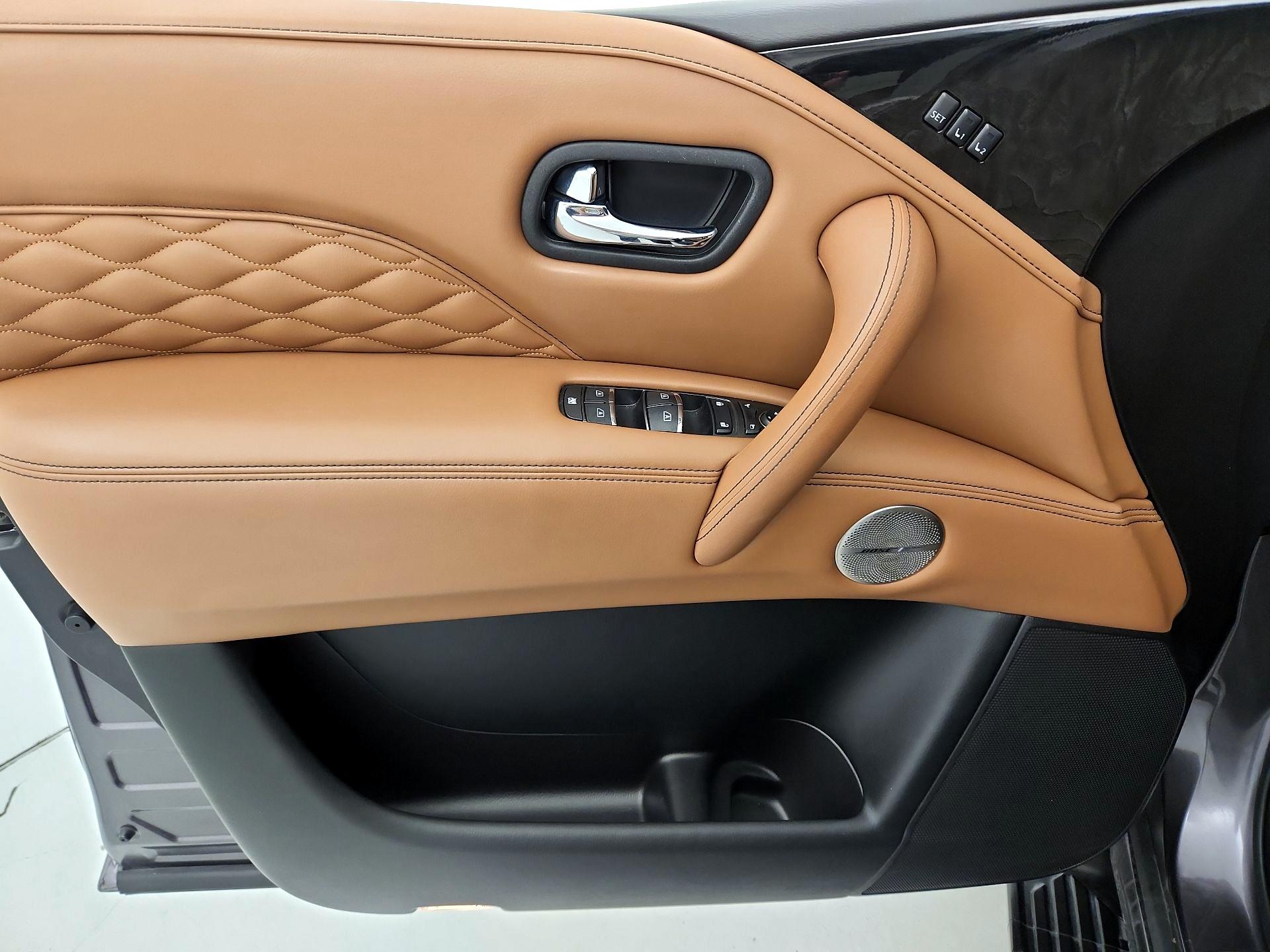 Thumbnail: 2023 INFINITI QX80 - 12