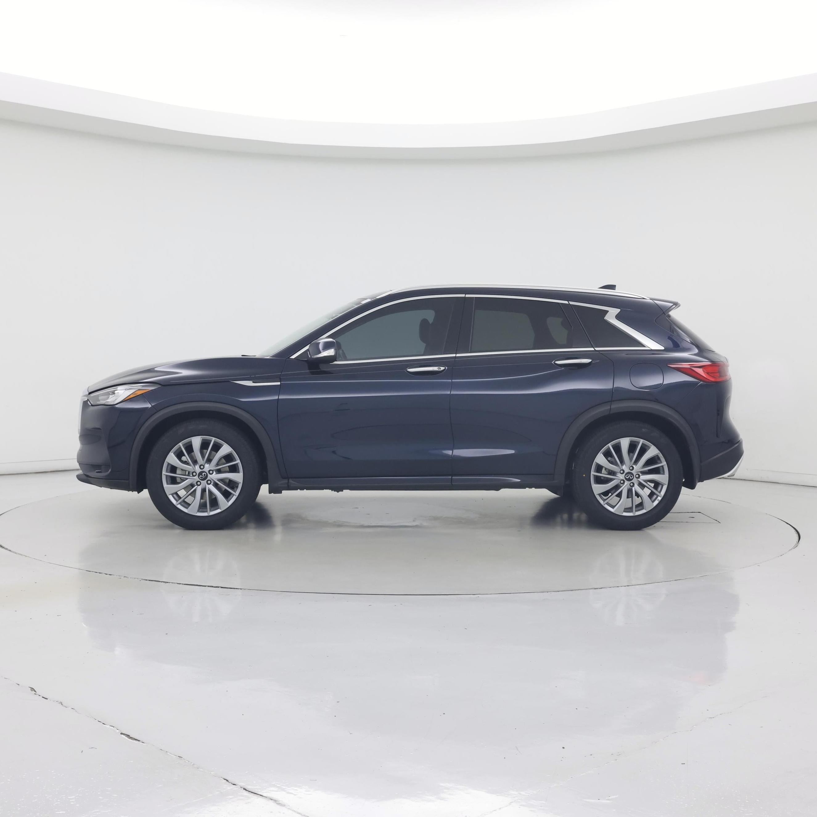 Thumbnail: 2023 INFINITI QX50 - 3