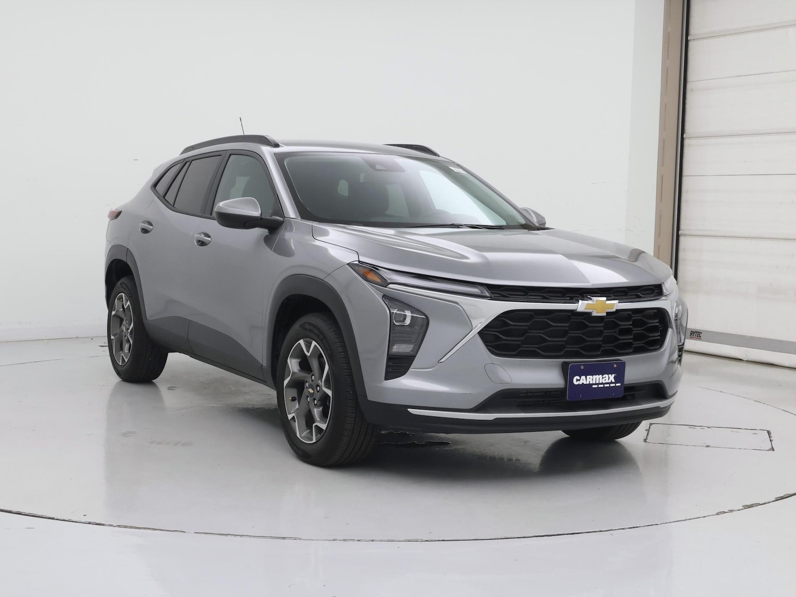 2025 Chevrolet Trax LT - Photo 2