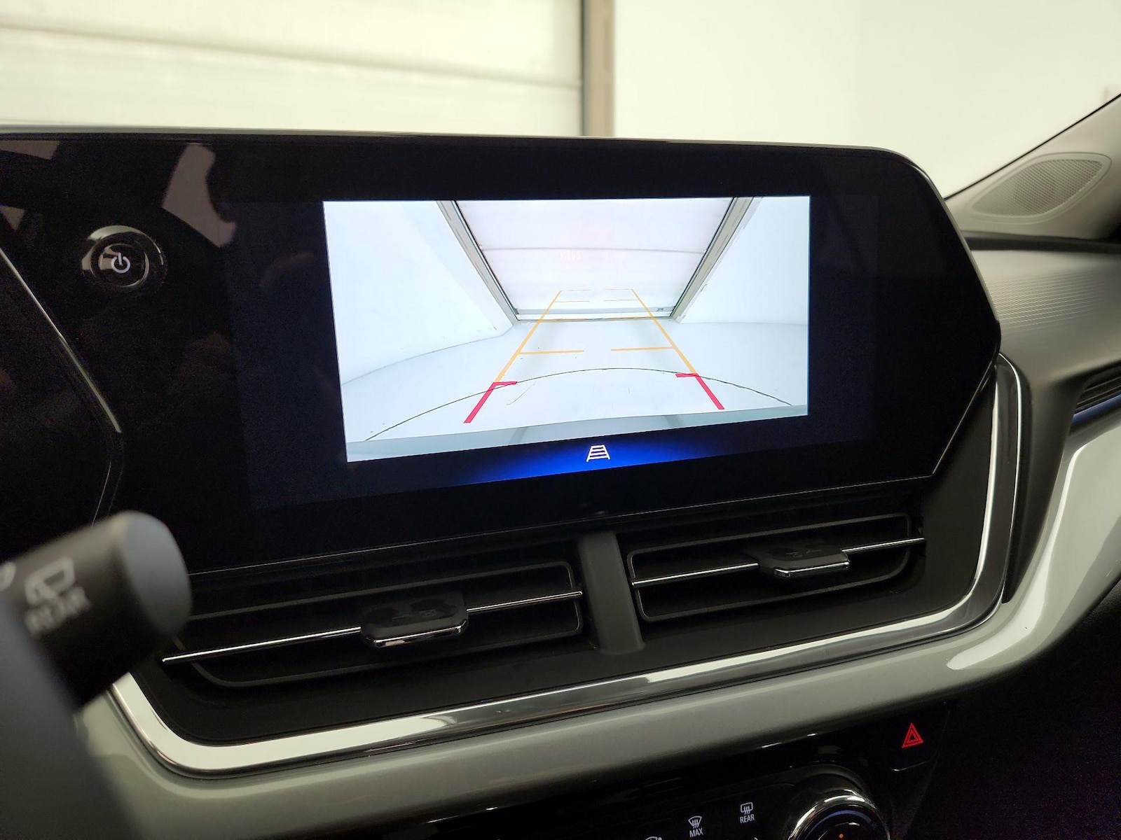 2025 Chevrolet Trax LT - Photo 15
