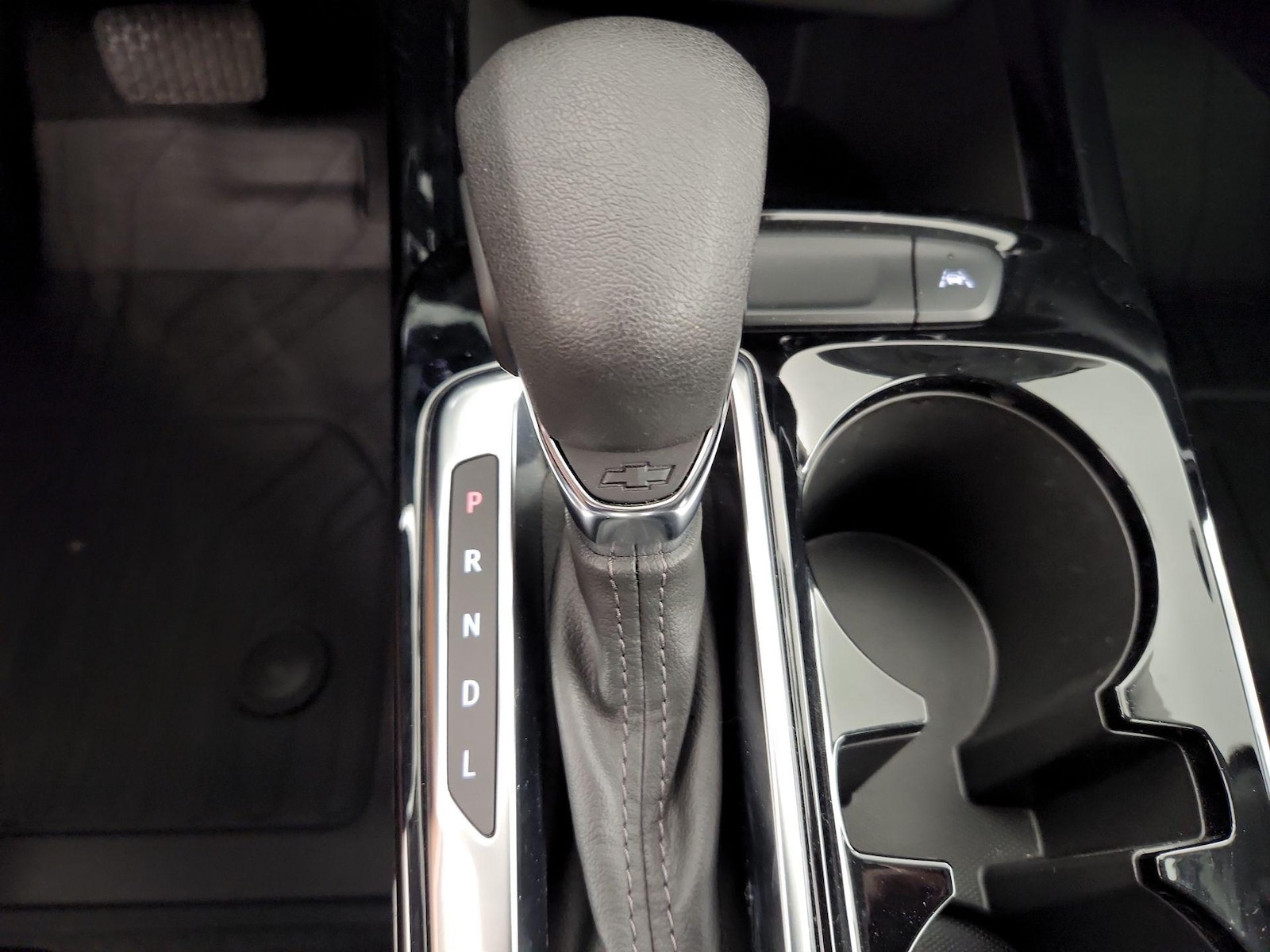 2025 Chevrolet Trax LT - Photo 18