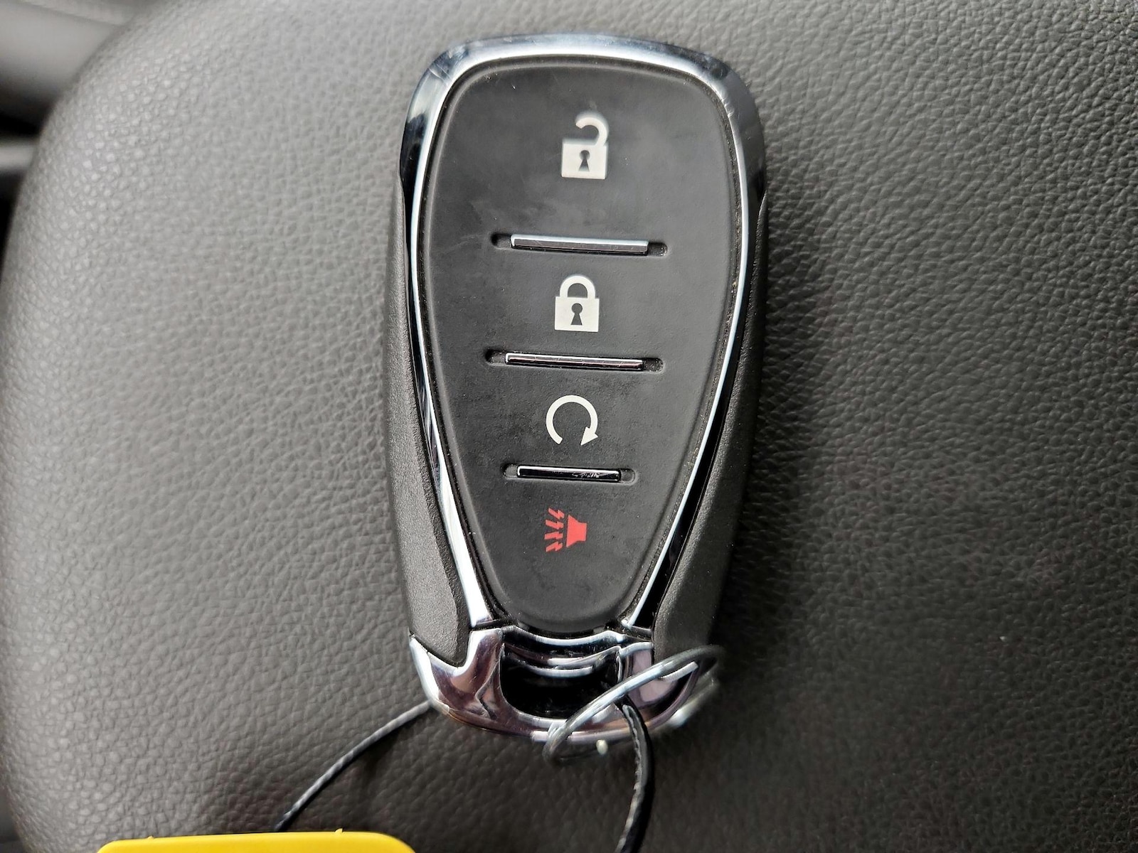 2025 Chevrolet Trax LT - Photo 23
