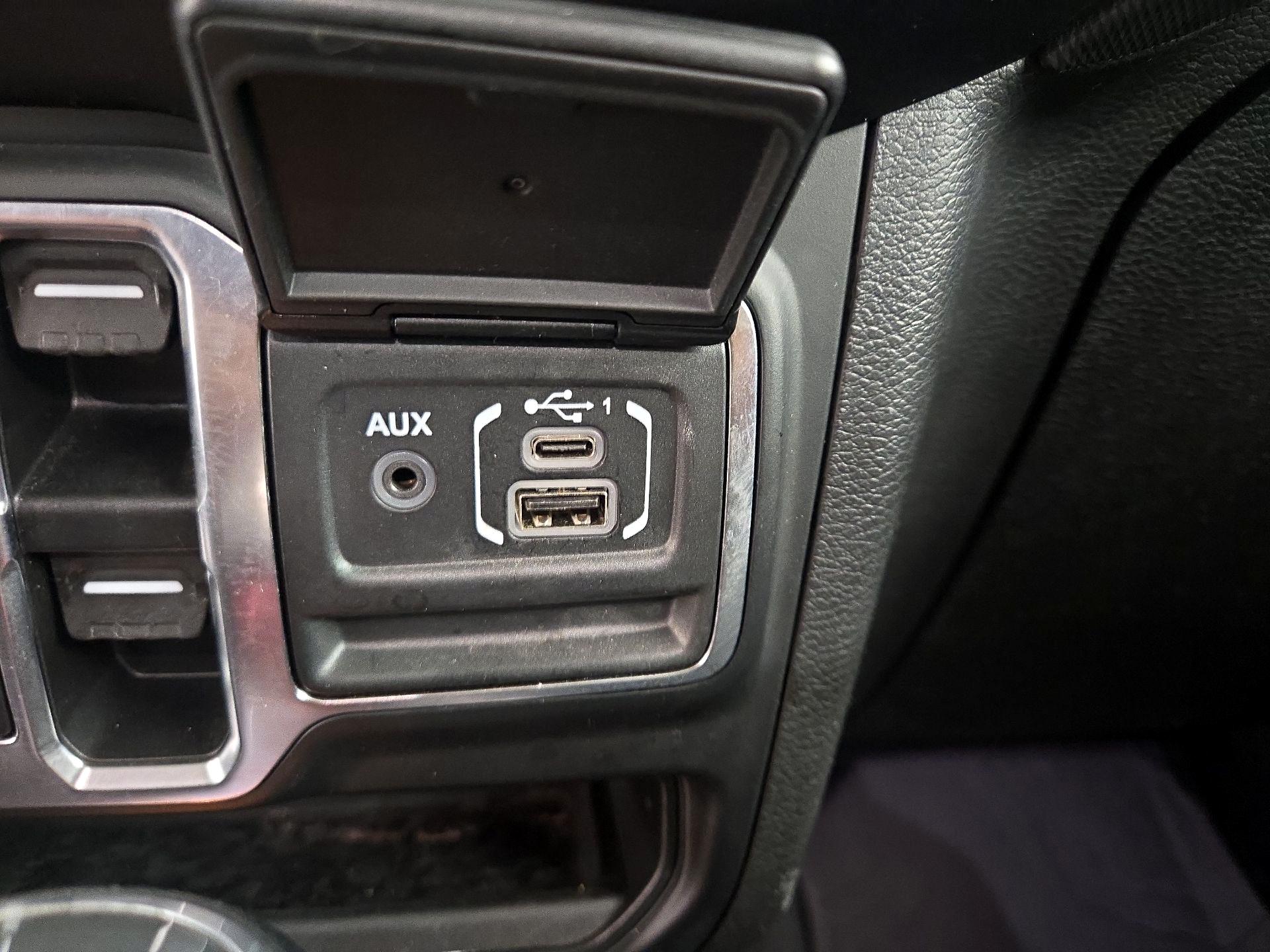 Thumbnail: 2023 Jeep Wrangler - 17