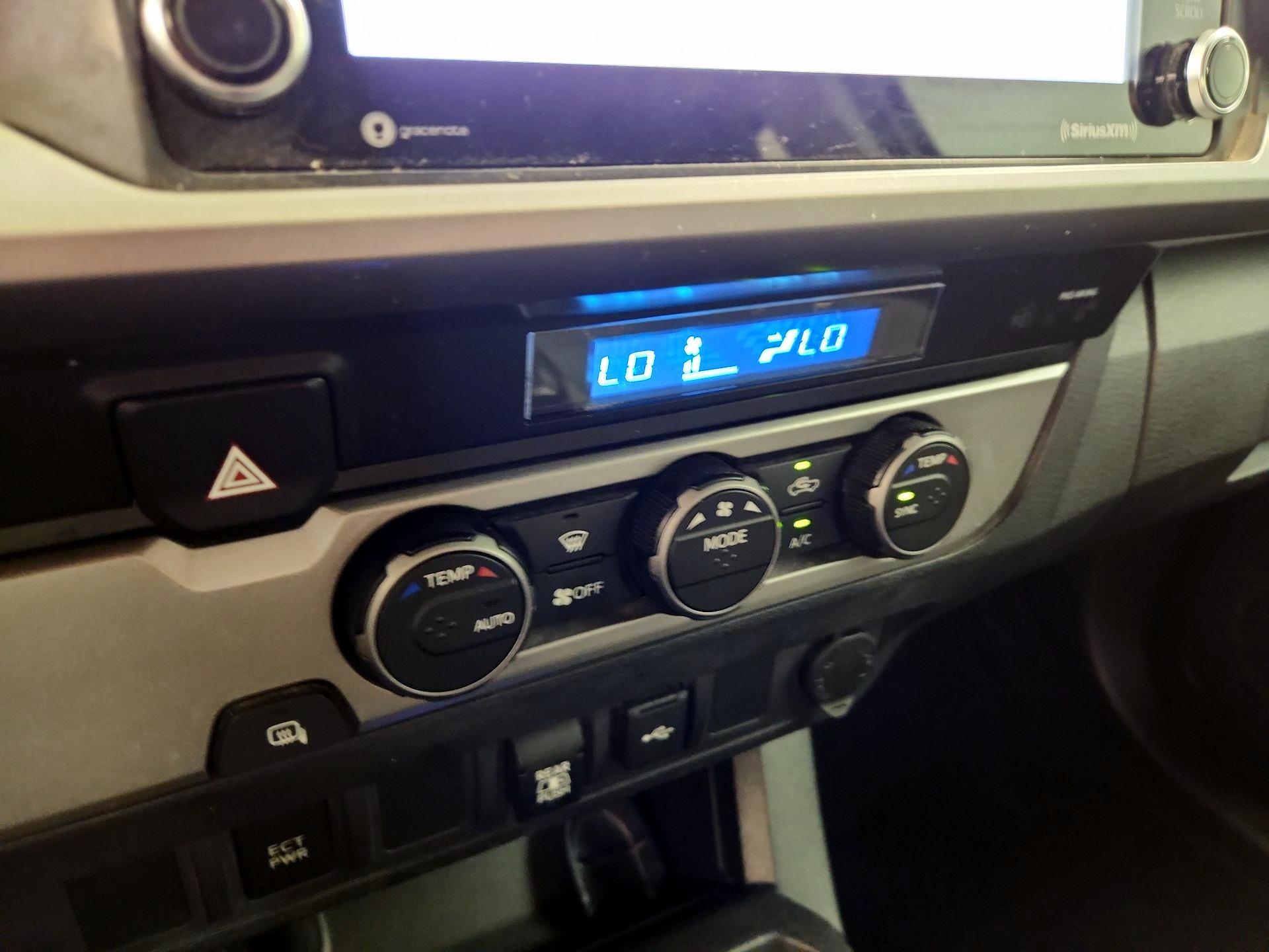 Thumbnail: 2021 Toyota Tacoma - 16
