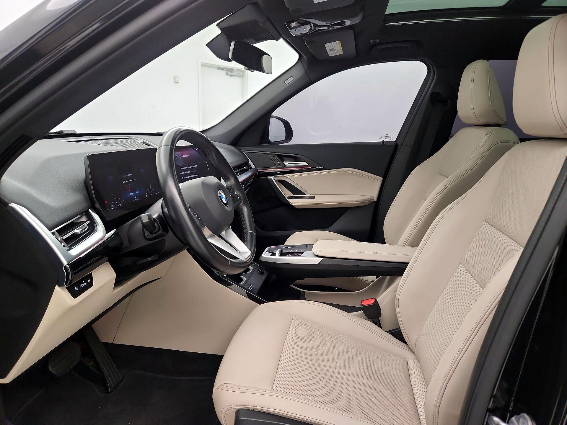 Thumbnail: 2023 BMW X1 - 11