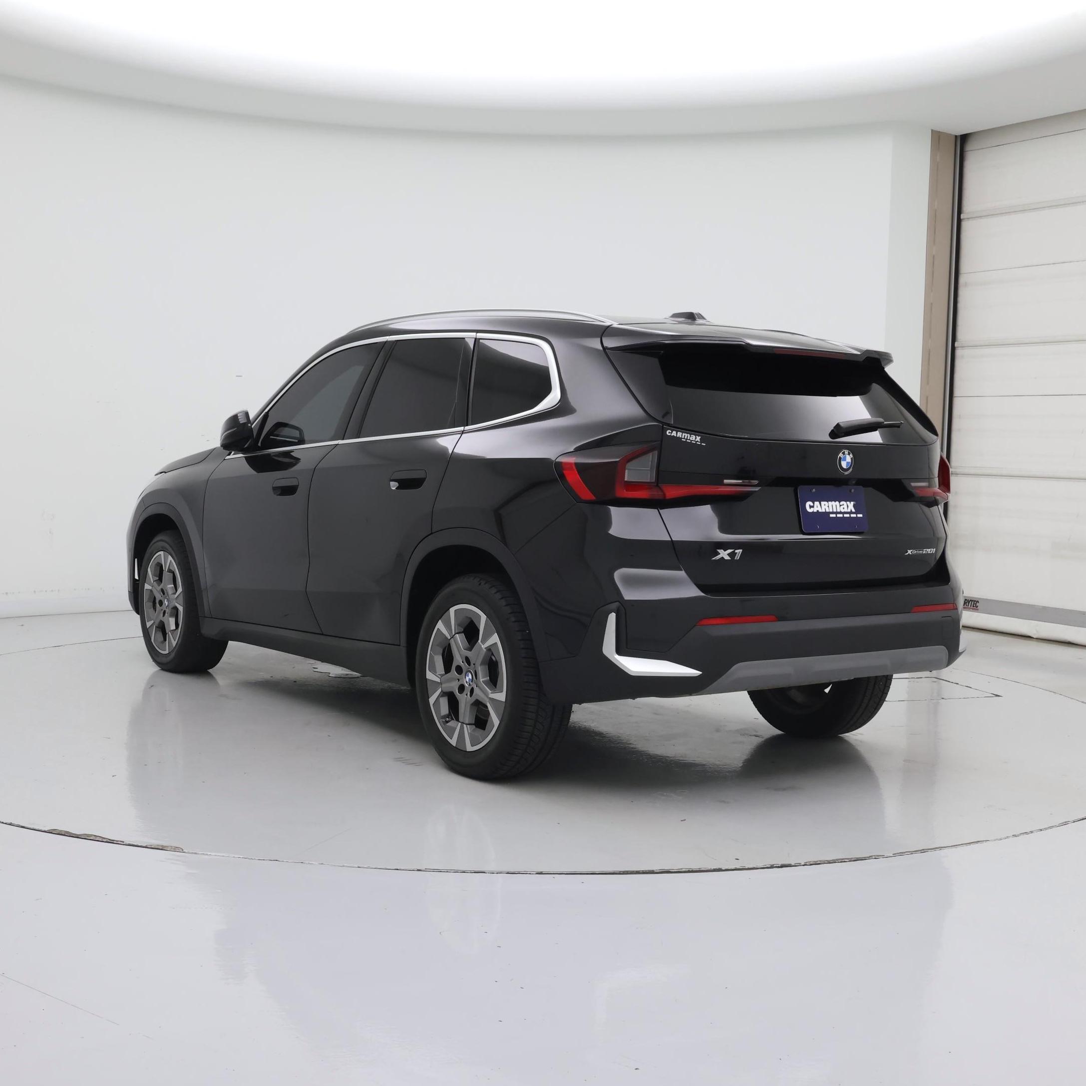 Thumbnail: 2023 BMW X1 - 2