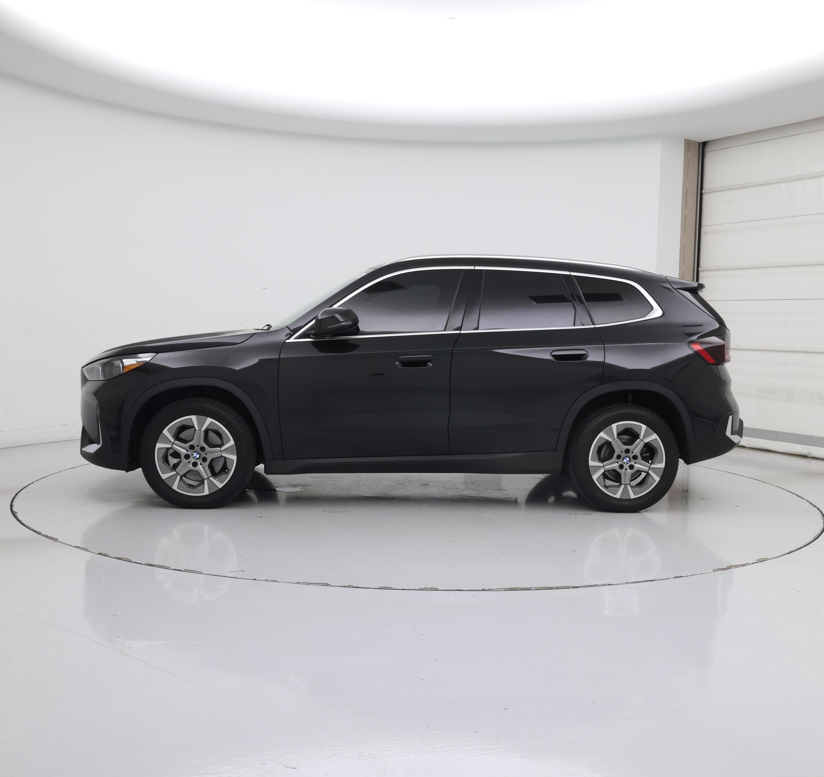 Thumbnail: 2023 BMW X1 - 3