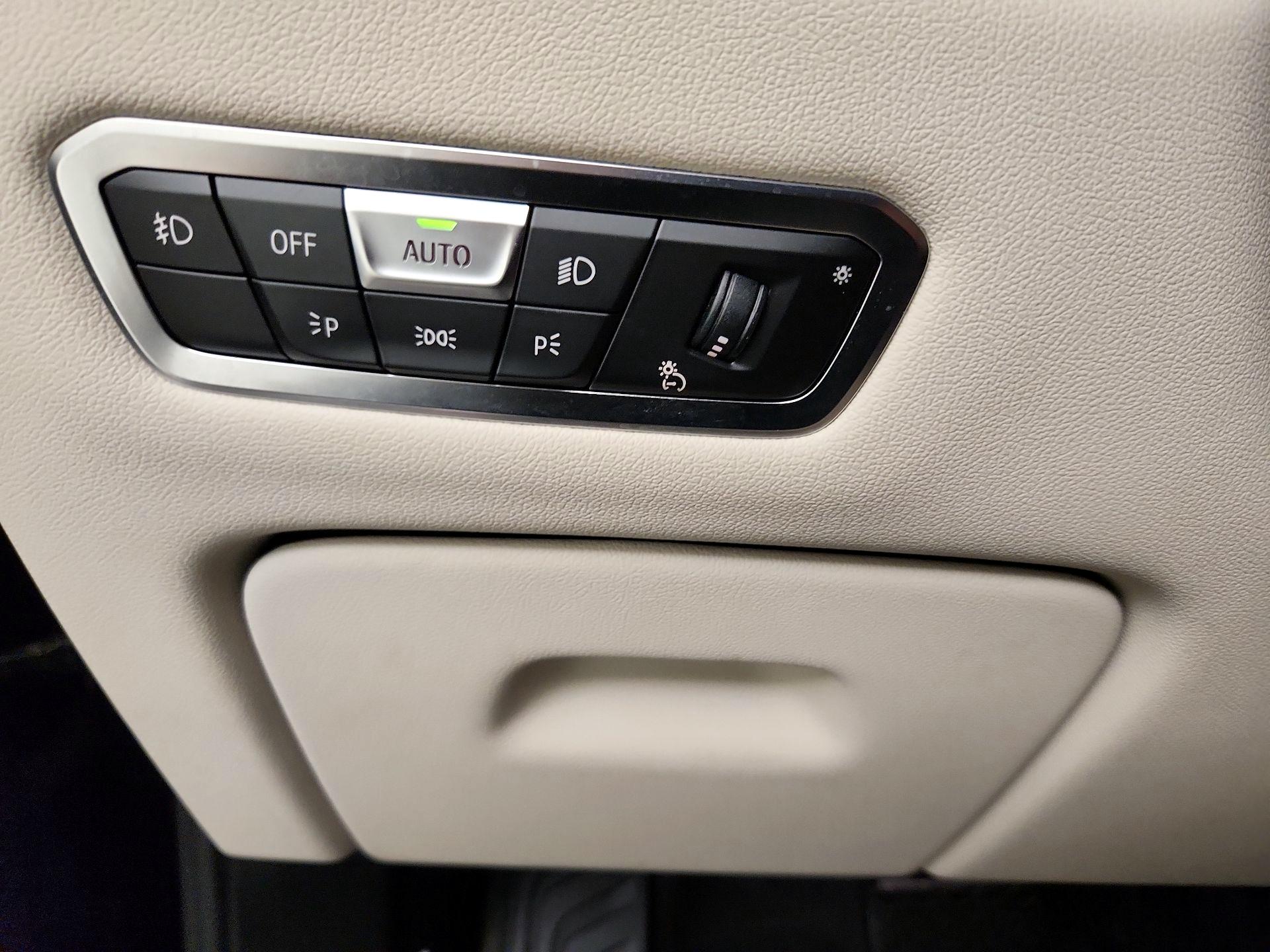 Thumbnail: 2020 BMW X5 - 13