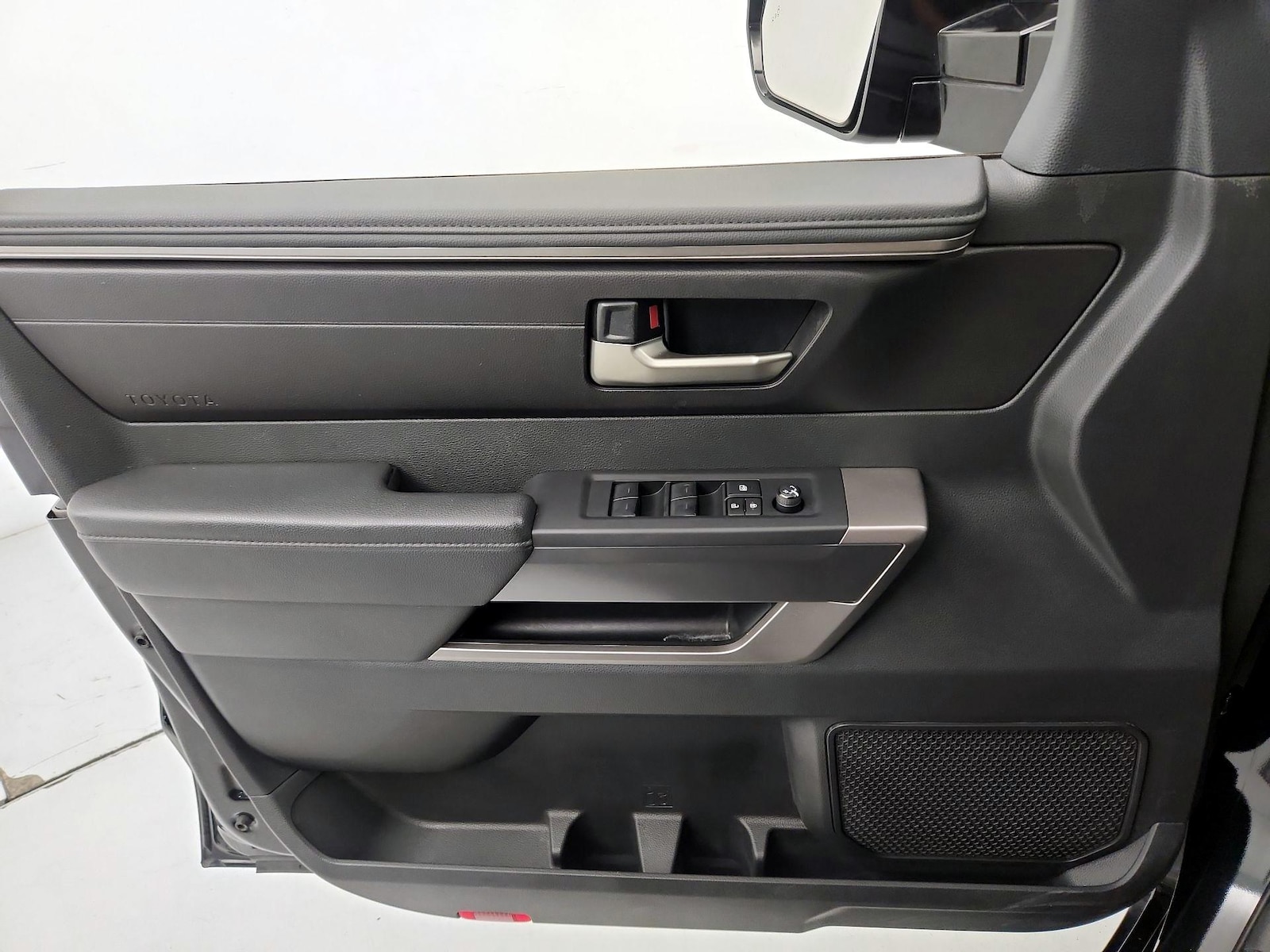 2024 Toyota Tundra SR5 - Photo 13
