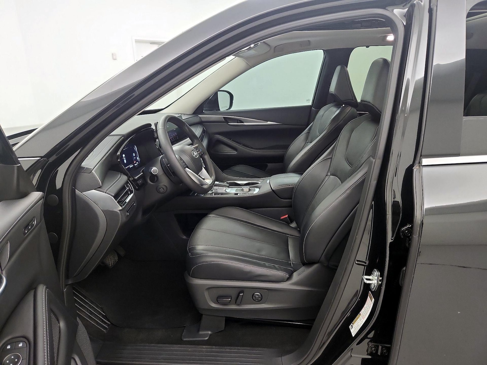 2023 INFINITI QX60 LUXE - Photo 12