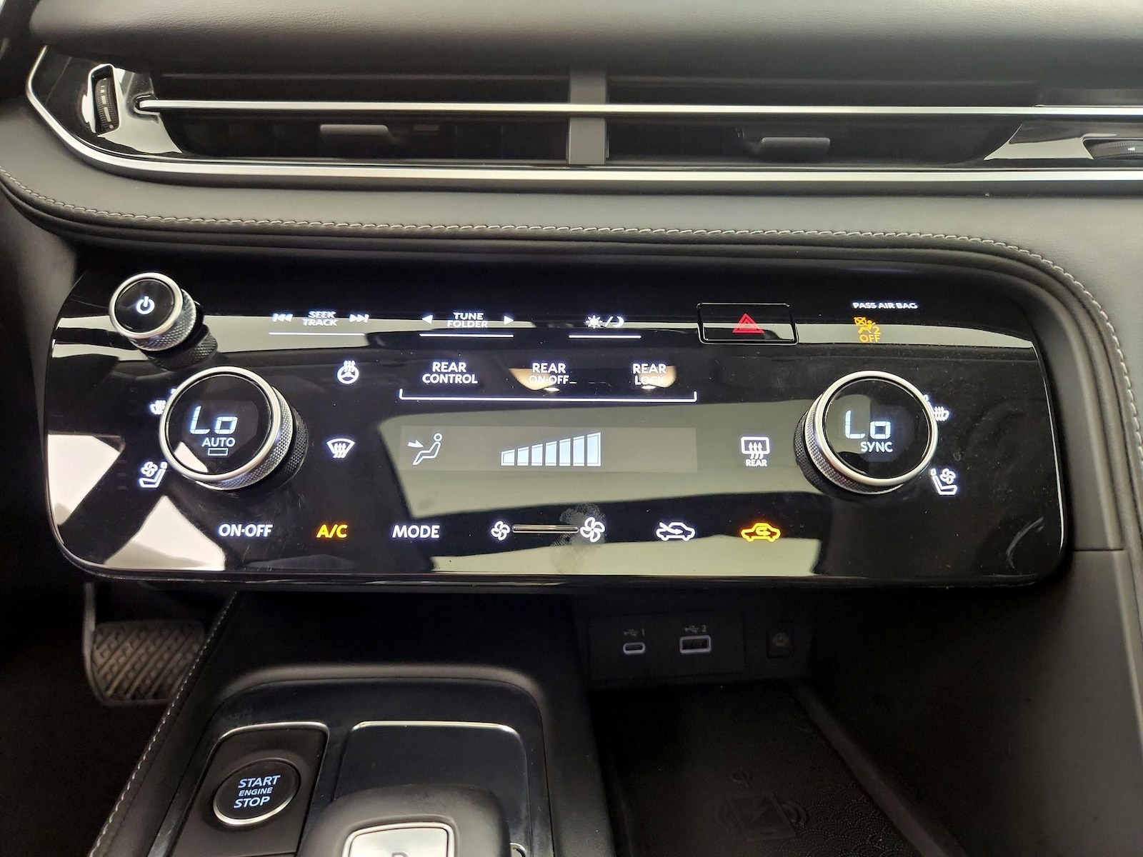 2023 INFINITI QX60 LUXE - Photo 17
