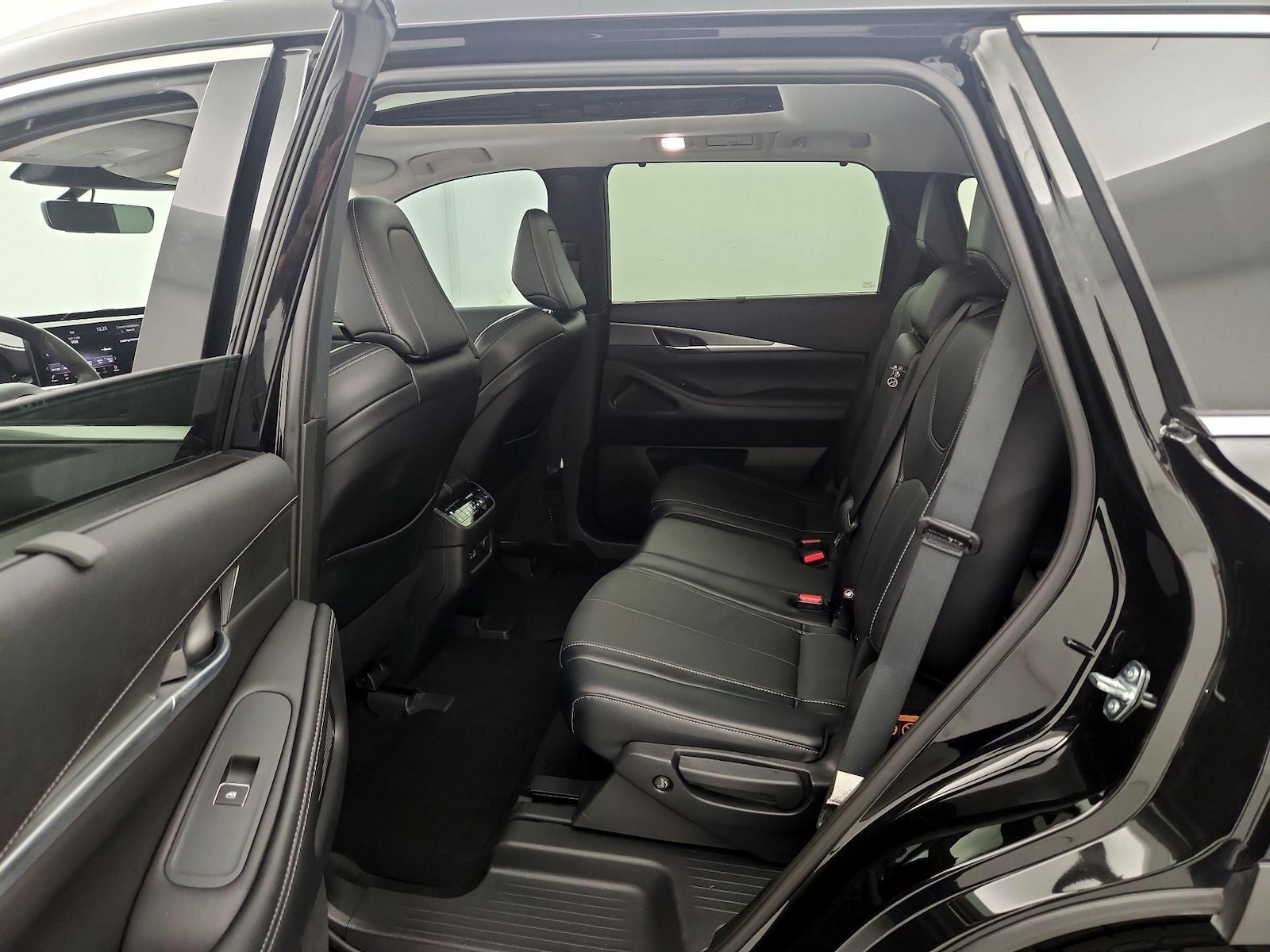 2023 INFINITI QX60 LUXE - Photo 21