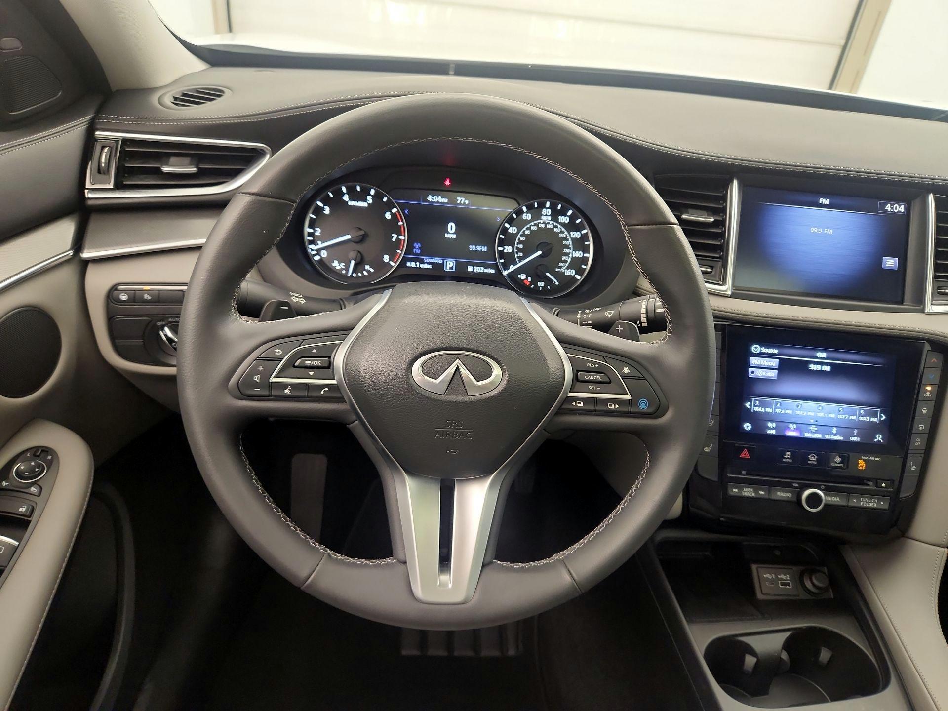 Thumbnail: 2023 INFINITI QX50 - 10