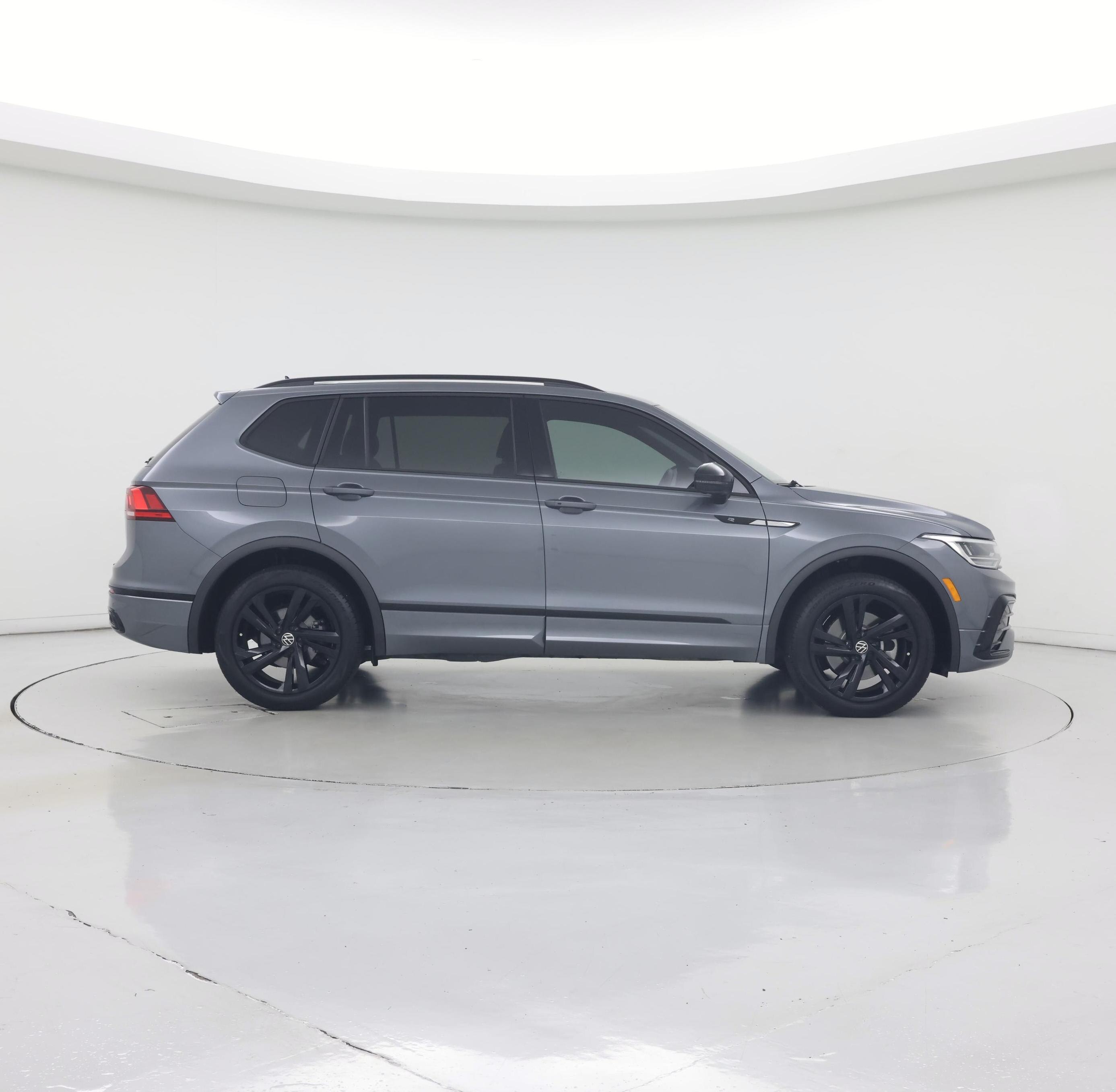 Thumbnail: 2024 Volkswagen Tiguan - 7
