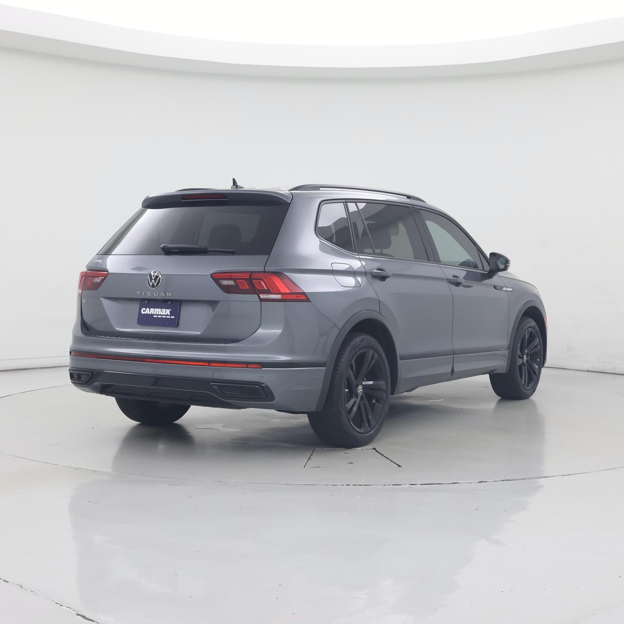 Thumbnail: 2024 Volkswagen Tiguan - 8