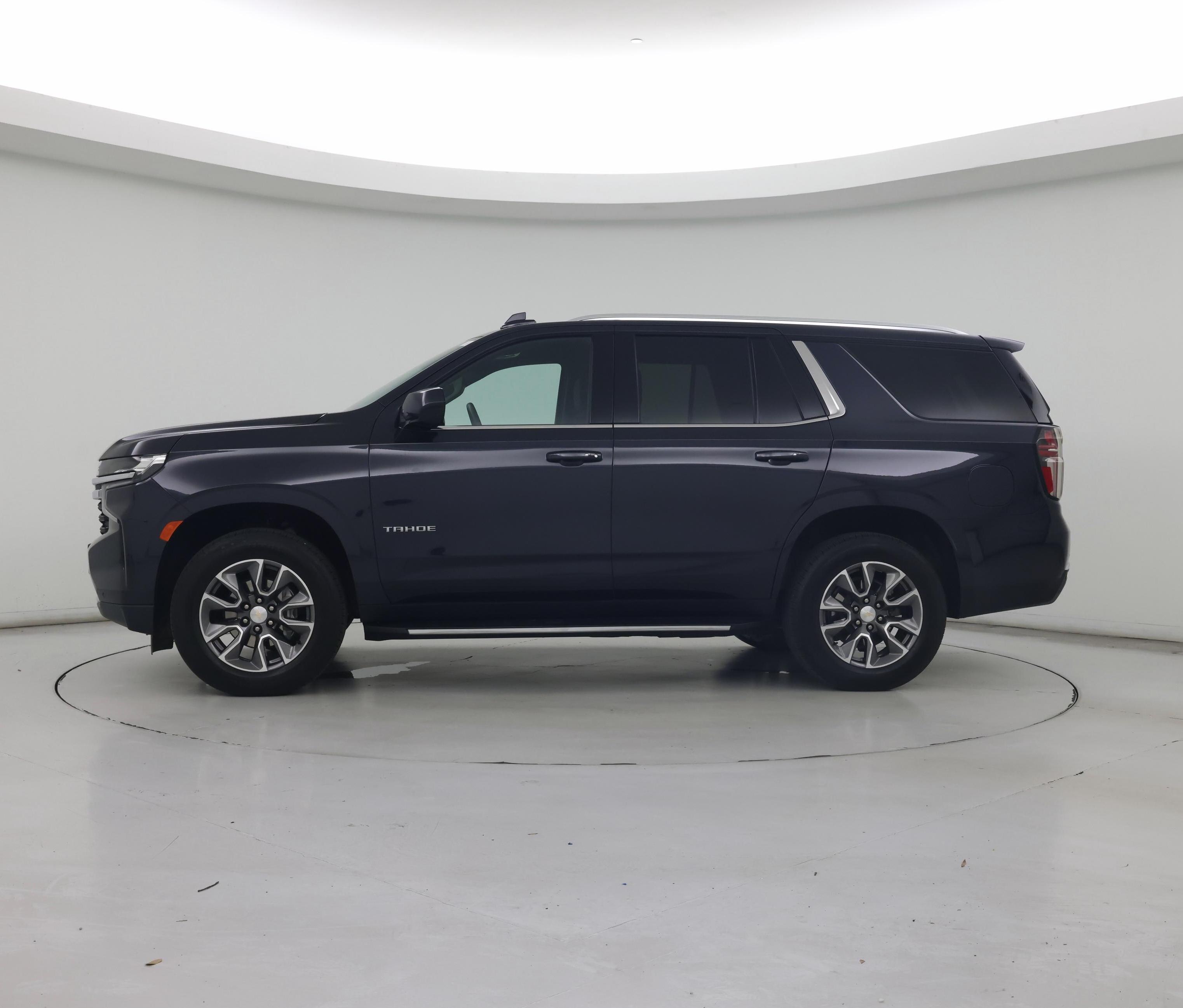 Thumbnail: 2024 Chevrolet Tahoe - 3