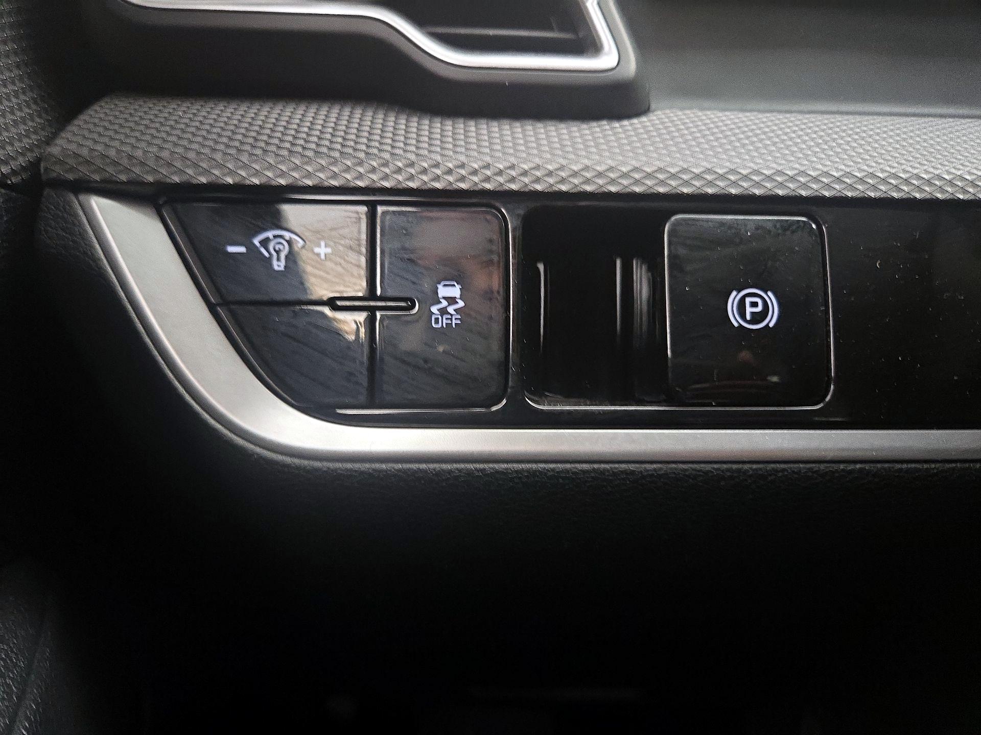 Thumbnail: 2023 Kia Sportage - 13