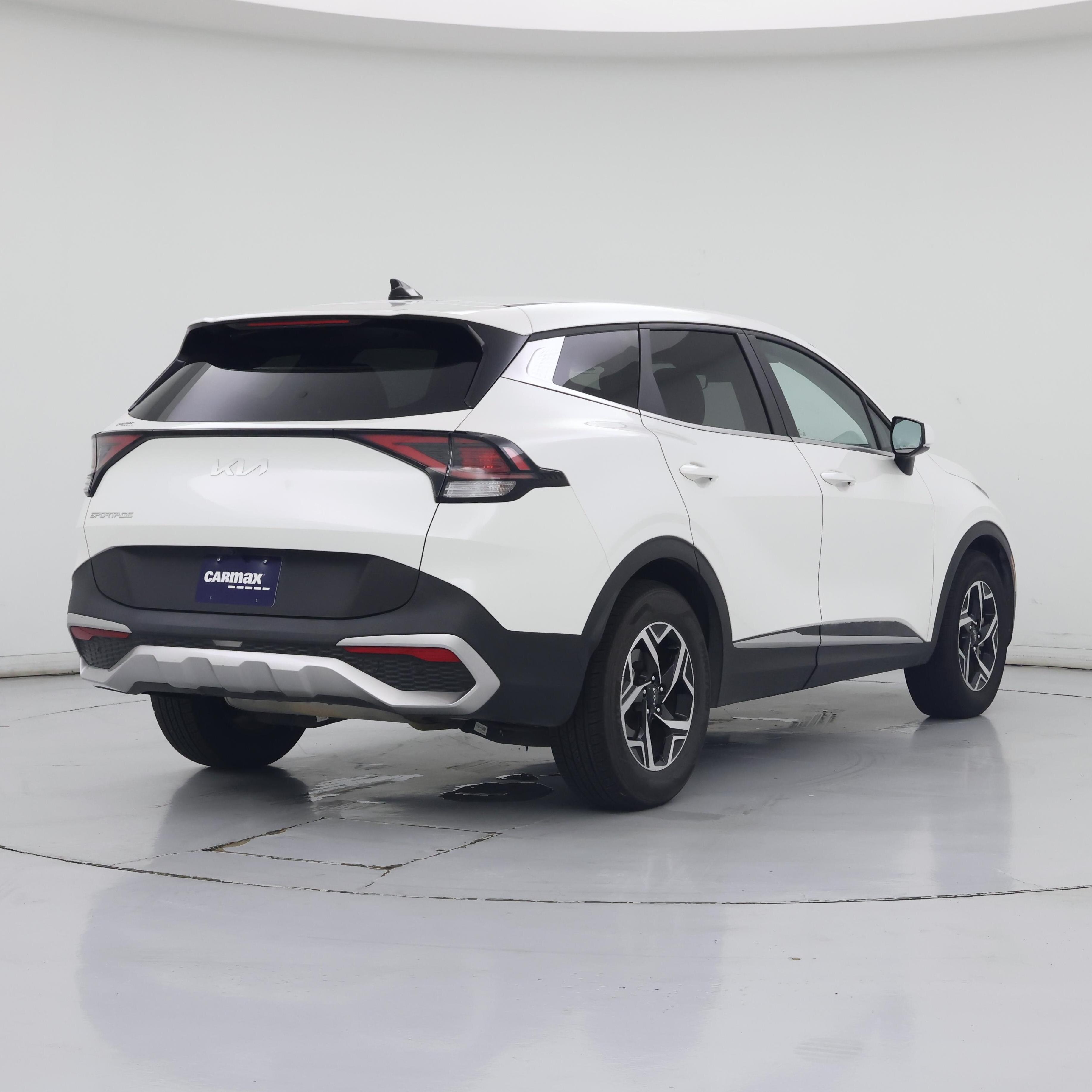 Thumbnail: 2023 Kia Sportage - 8
