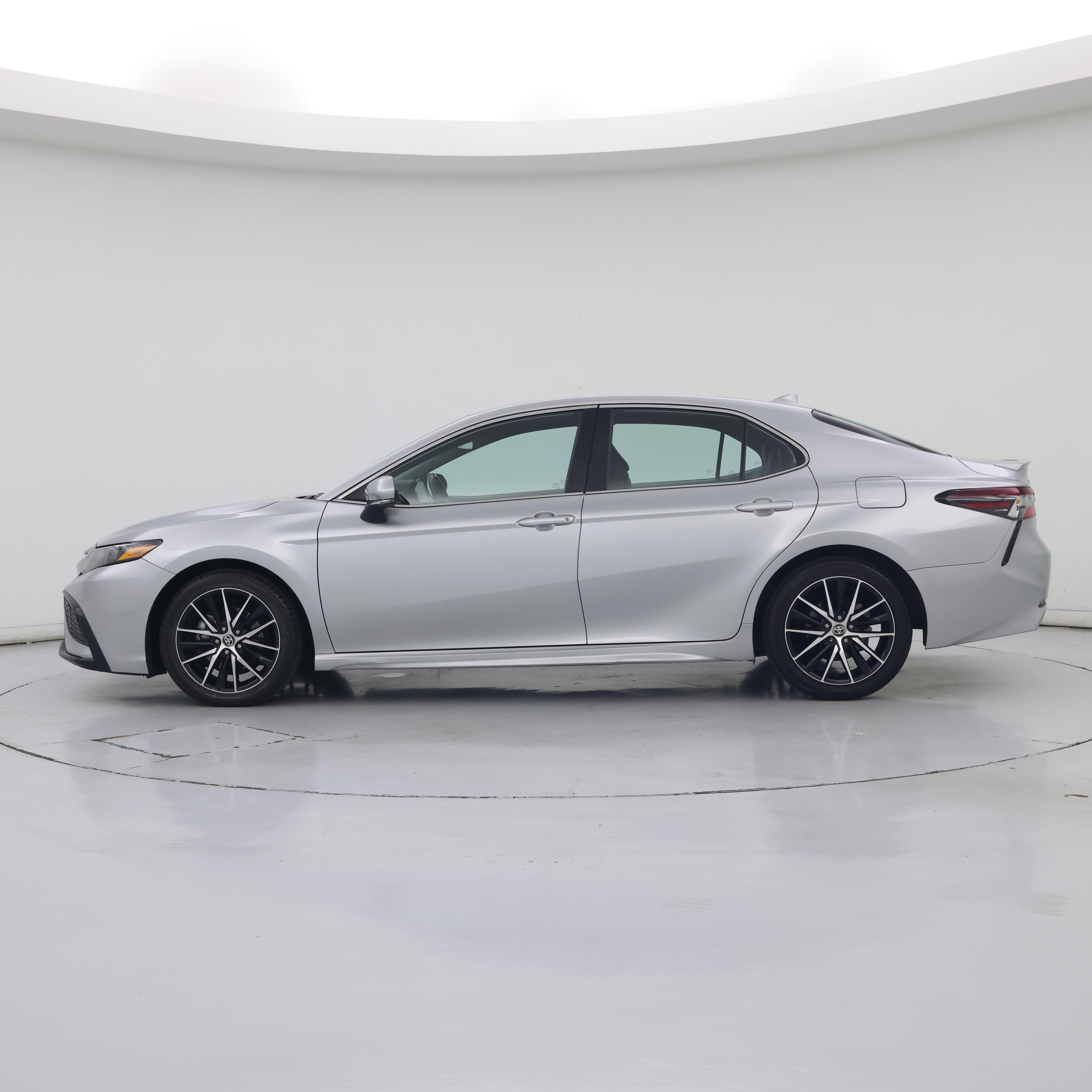 Thumbnail: 2023 Toyota Camry - 3