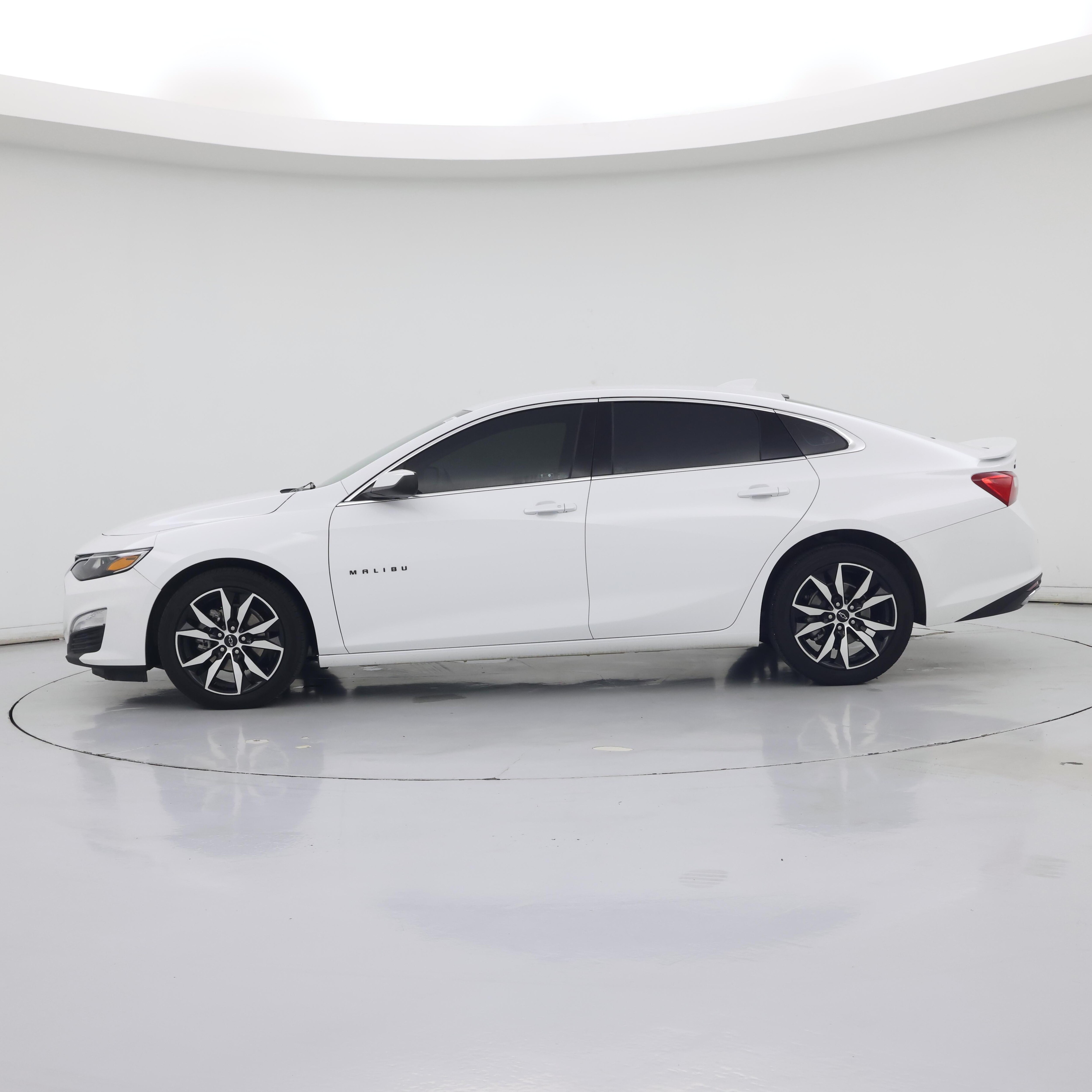 Thumbnail: 2024 Chevrolet Malibu - 3