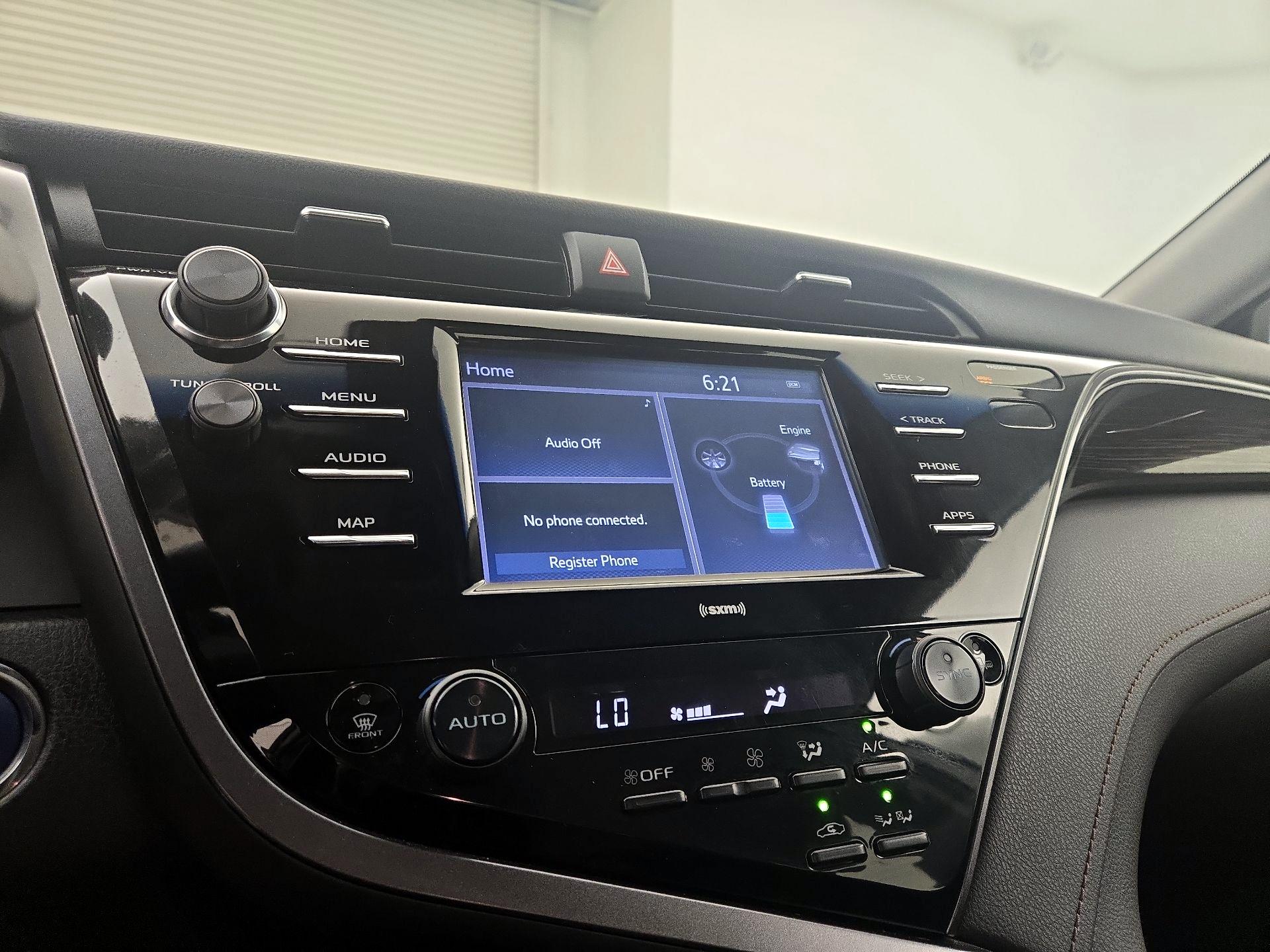Thumbnail: 2020 Toyota Camry - 16
