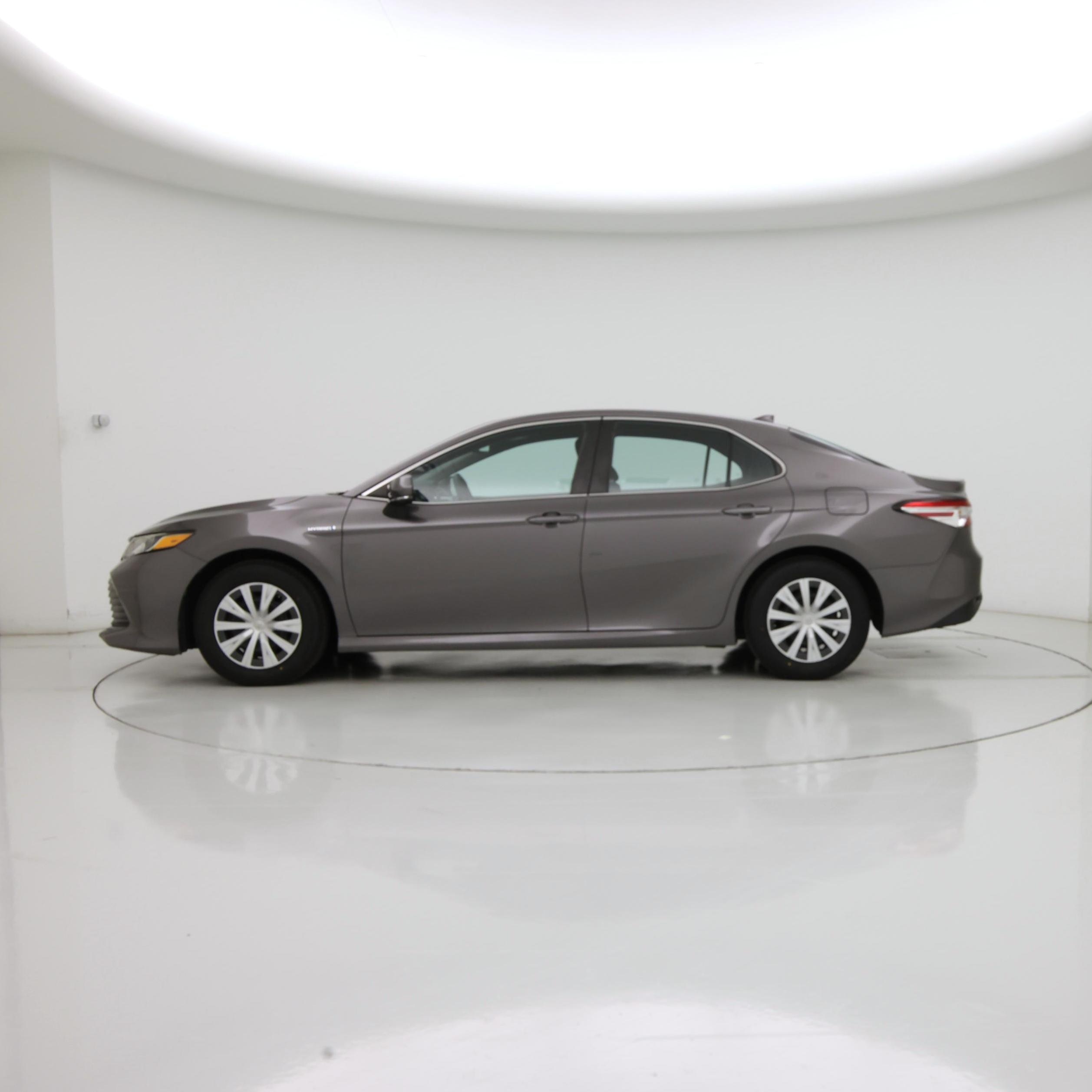 Thumbnail: 2020 Toyota Camry - 3