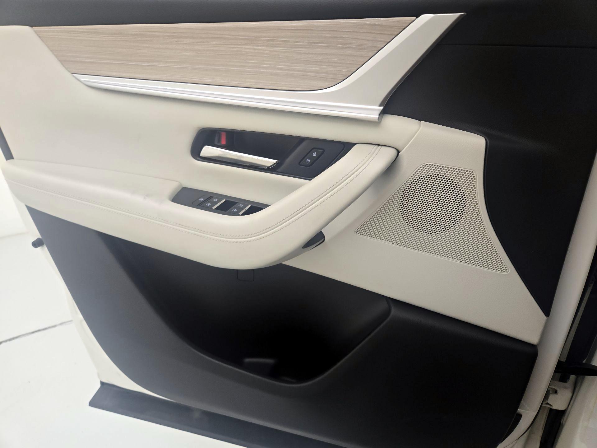 Thumbnail: 2024 Mazda CX-90 - 12