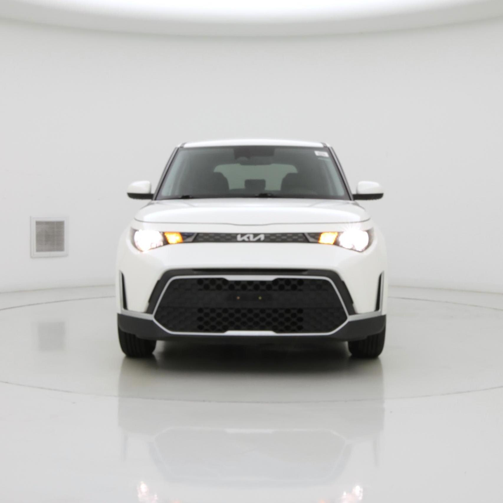 Thumbnail: 2023 Kia Soul - 5
