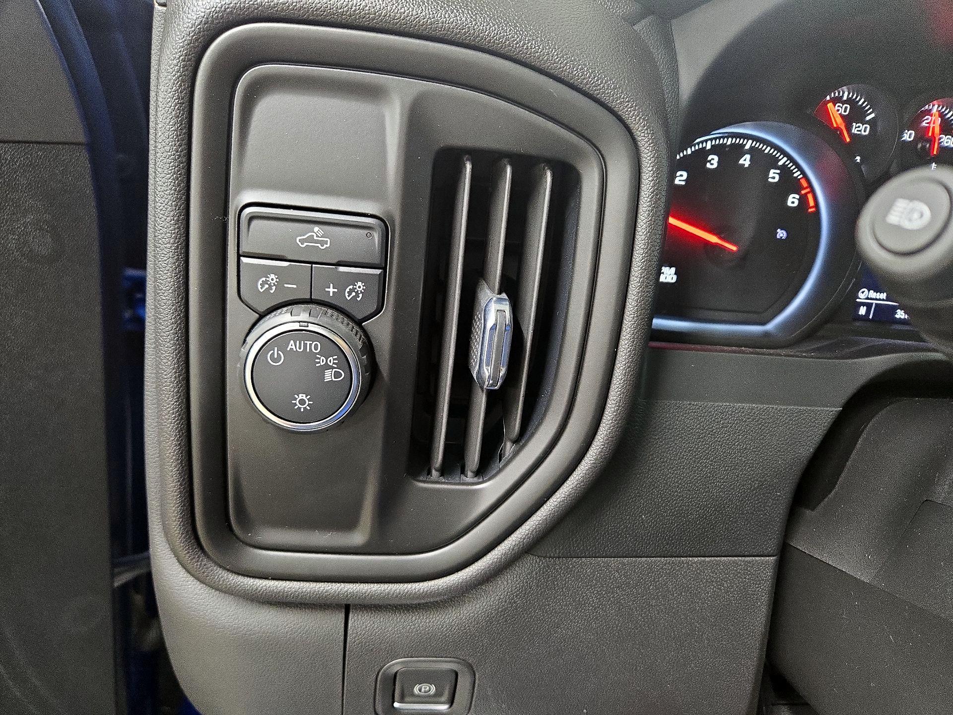 Thumbnail: 2022 Chevrolet Silverado 1500 - 13