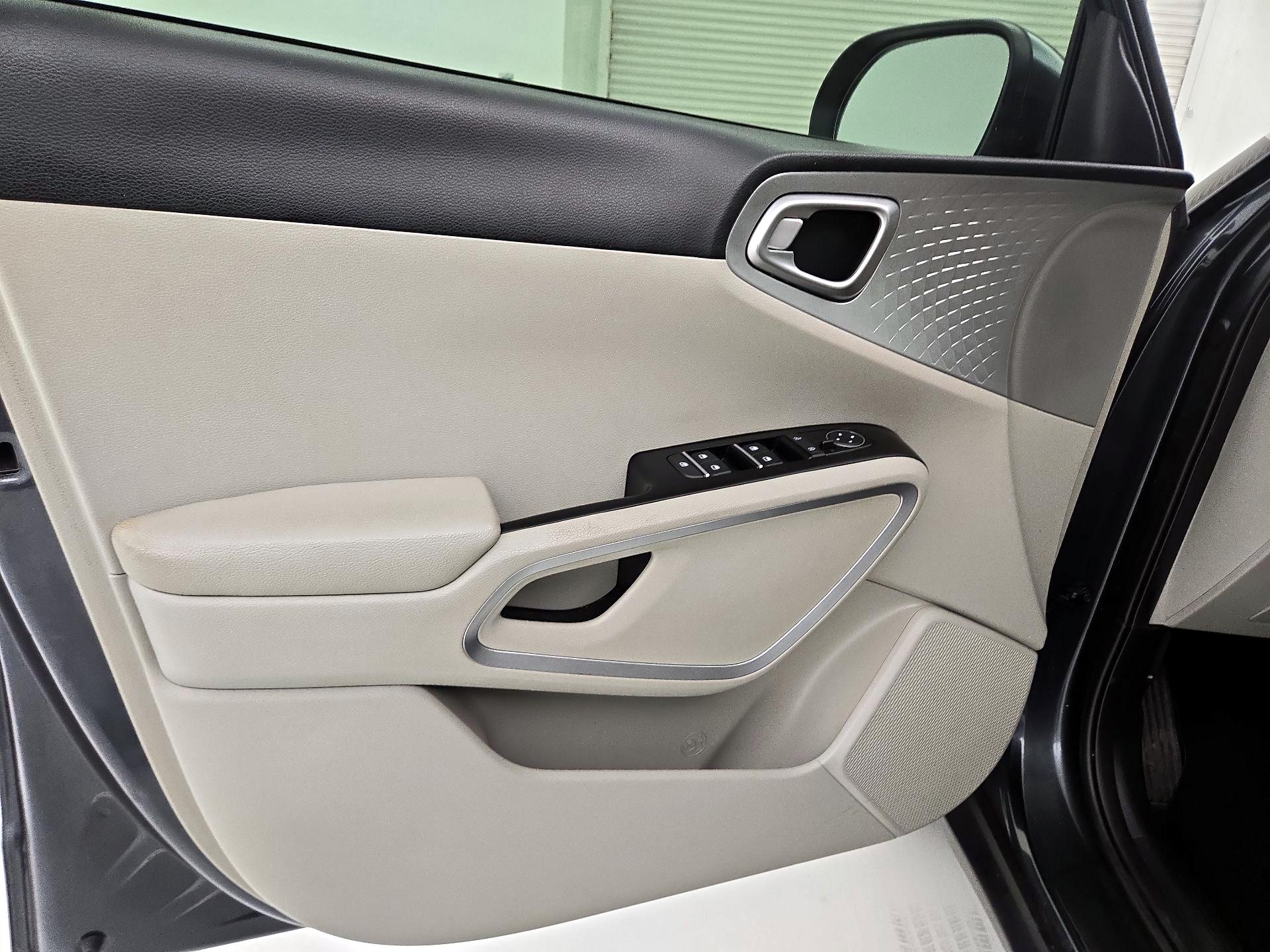 Thumbnail: 2025 Kia Soul - 12