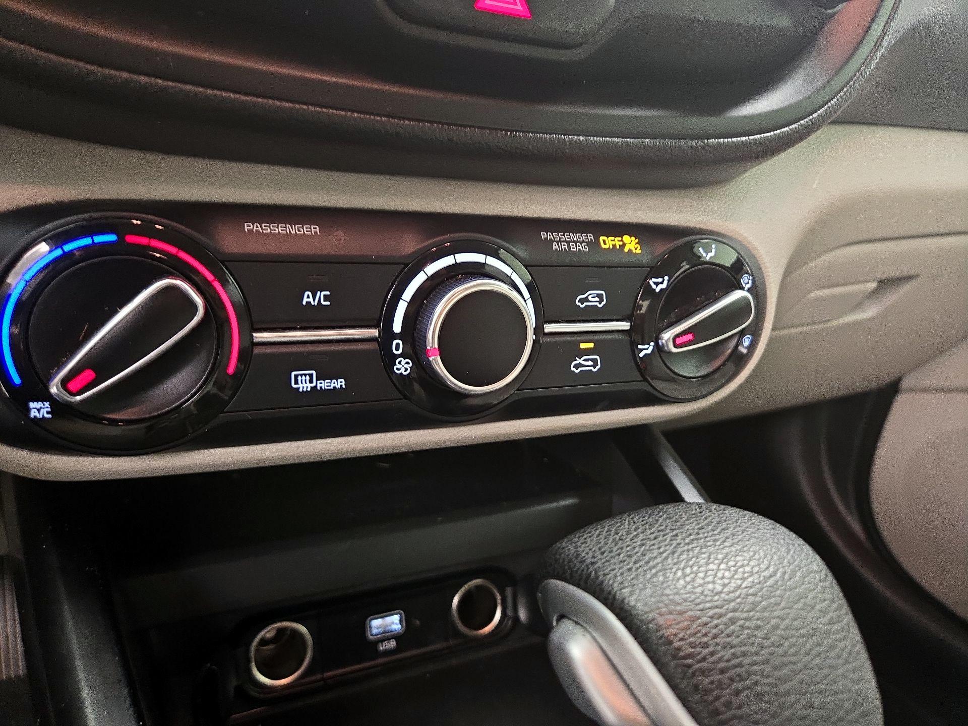 Thumbnail: 2025 Kia Soul - 16