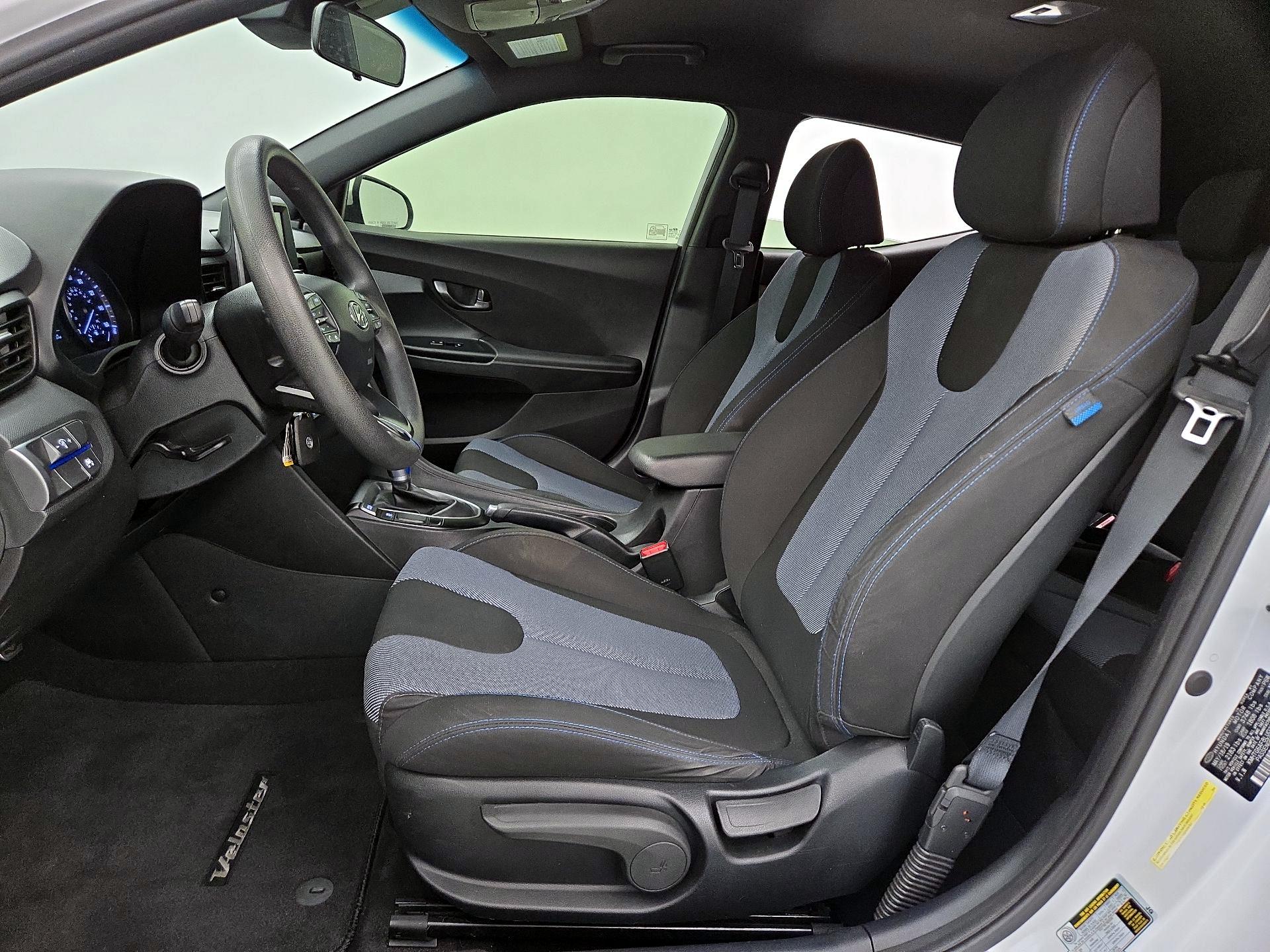 Thumbnail: 2020 Hyundai Veloster - 11