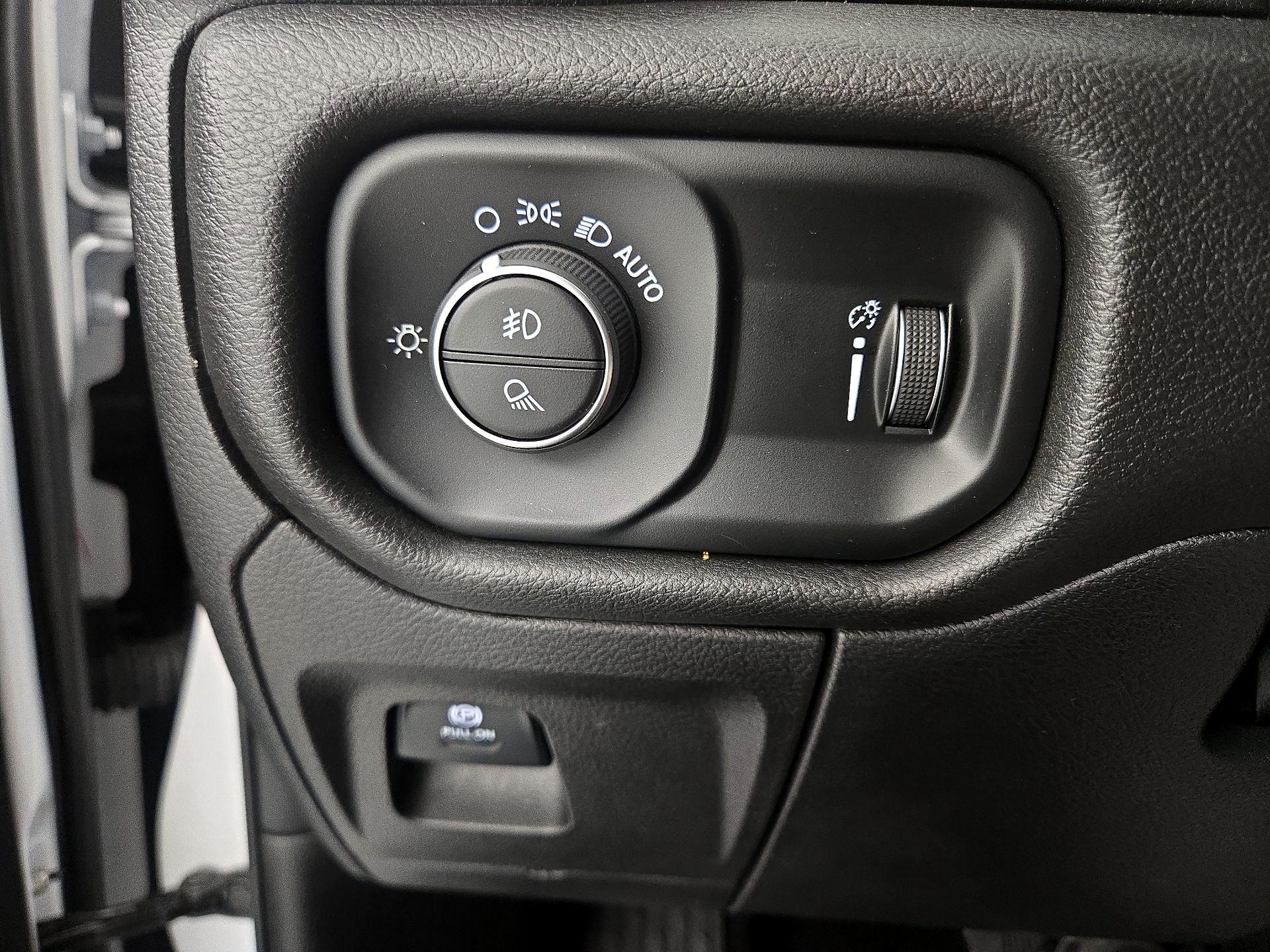Thumbnail: 2025 RAM 1500 - 13