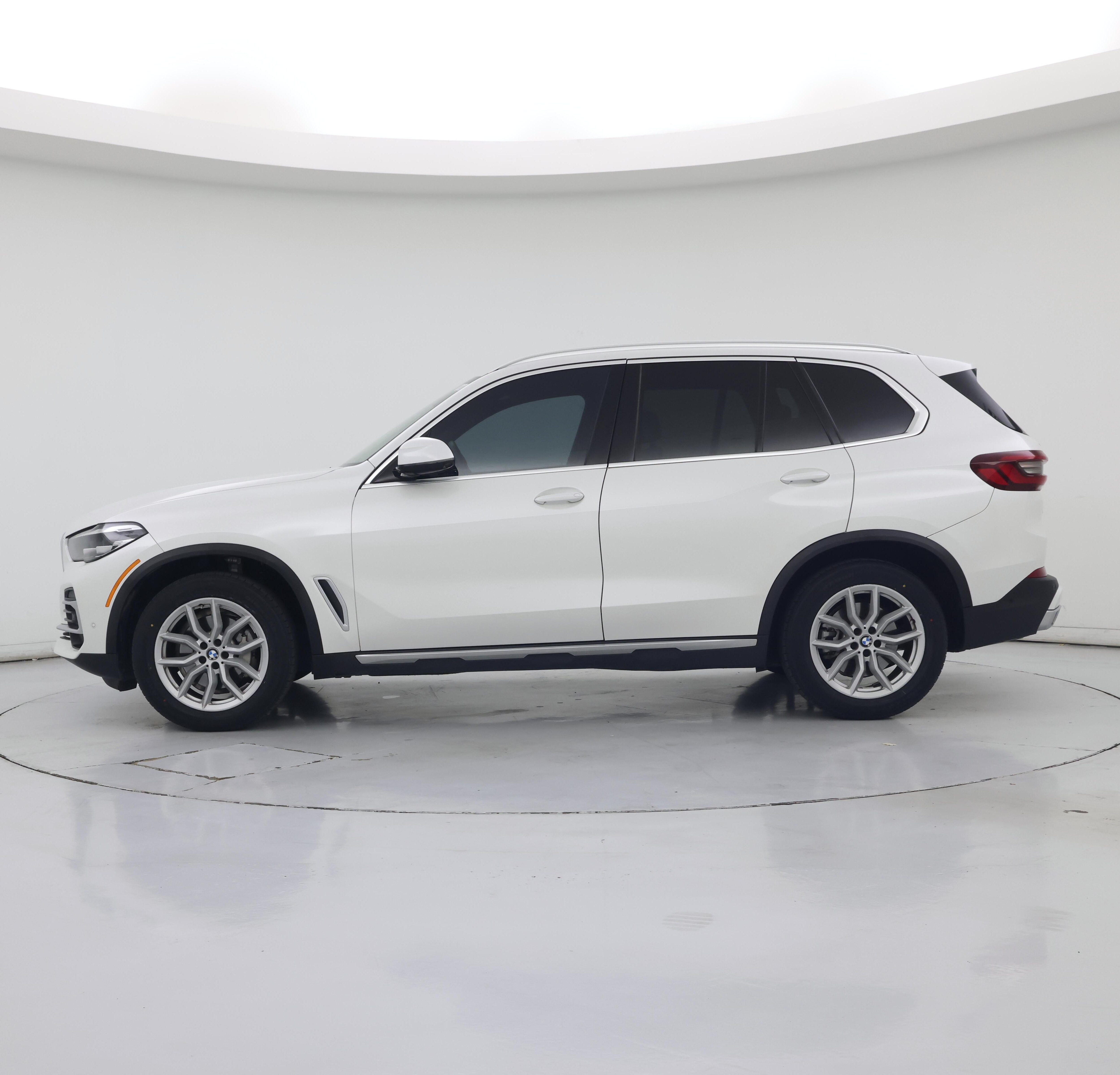 Thumbnail: 2023 BMW X5 - 3