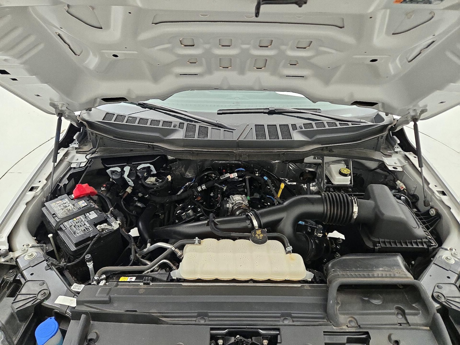 2025 Ford F-150 XLT - Photo 22
